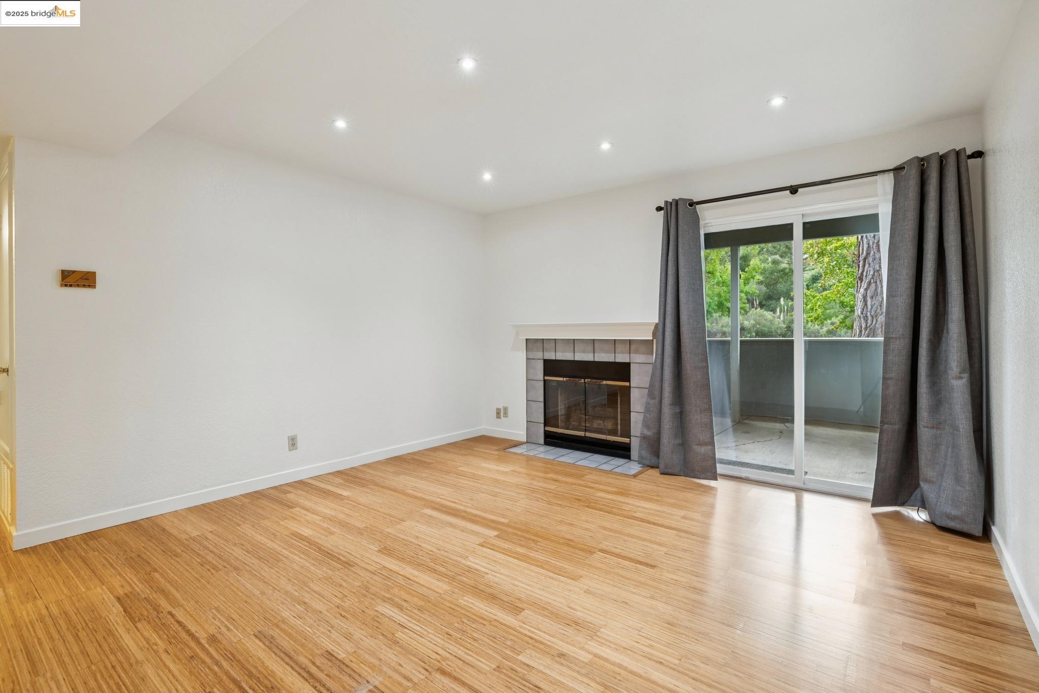 Photo #5: 41115147 Listing 
