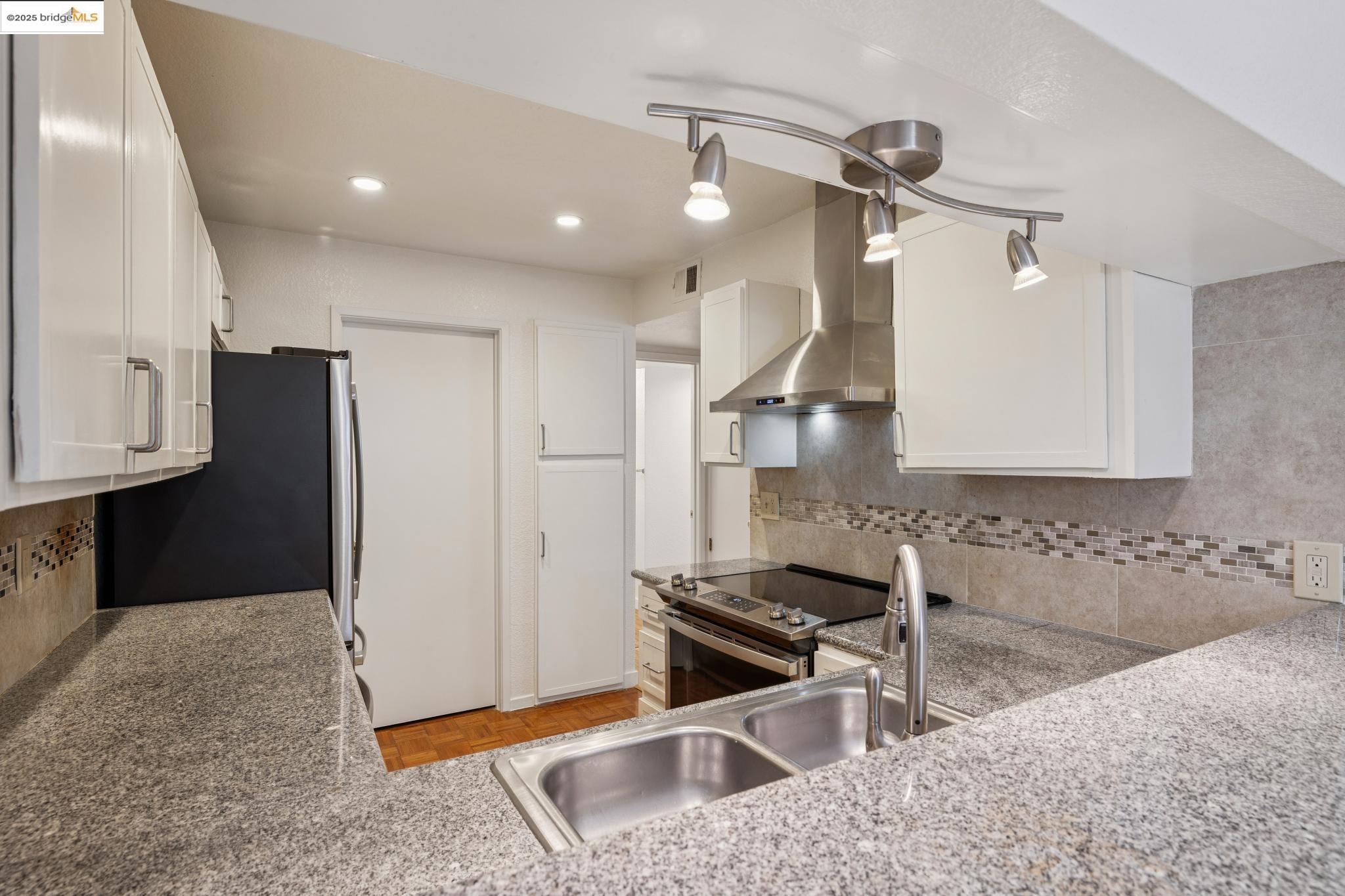 Photo #10: 41115147 Listing: Photo #10