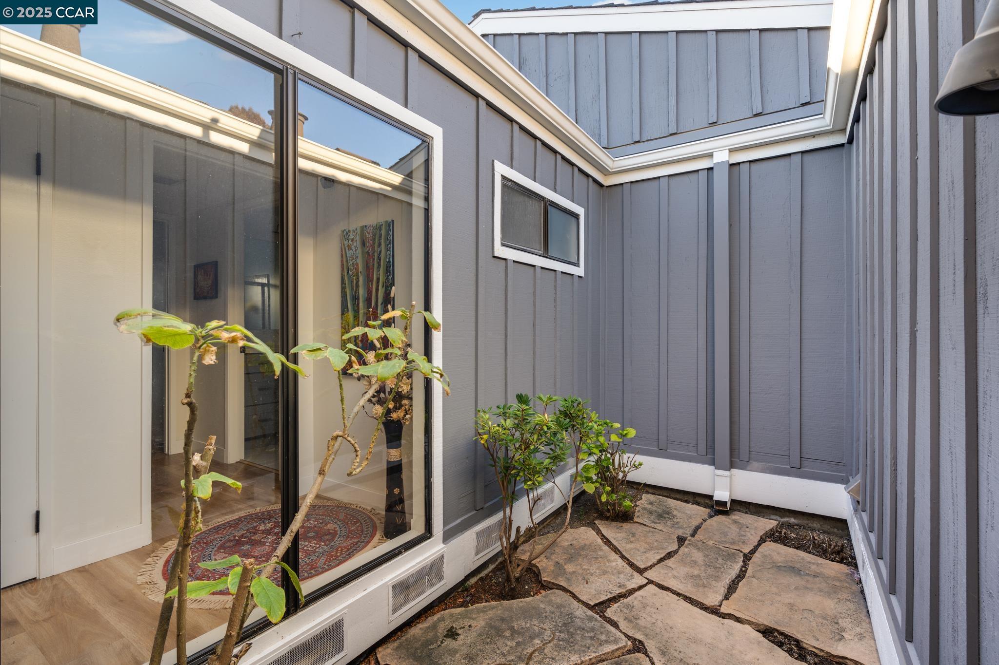 Detail Gallery Image 9 of 31 For 1942 Rancho Verde Circle E, Danville,  CA 94526 - 3 Beds | 2 Baths