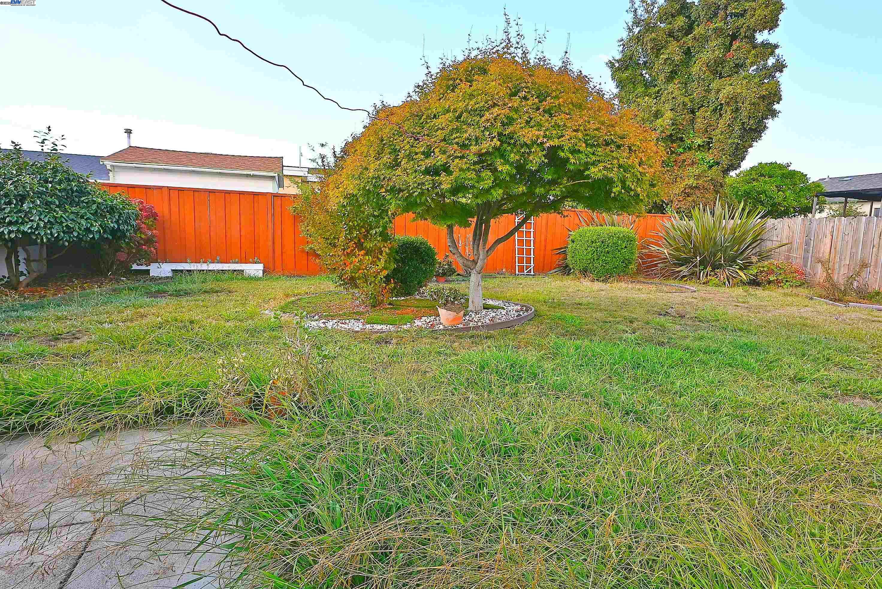 Detail Gallery Image 5 of 32 For 14625 Bancroft Ave, San Leandro,  CA 94578 - 2 Beds | 1 Baths