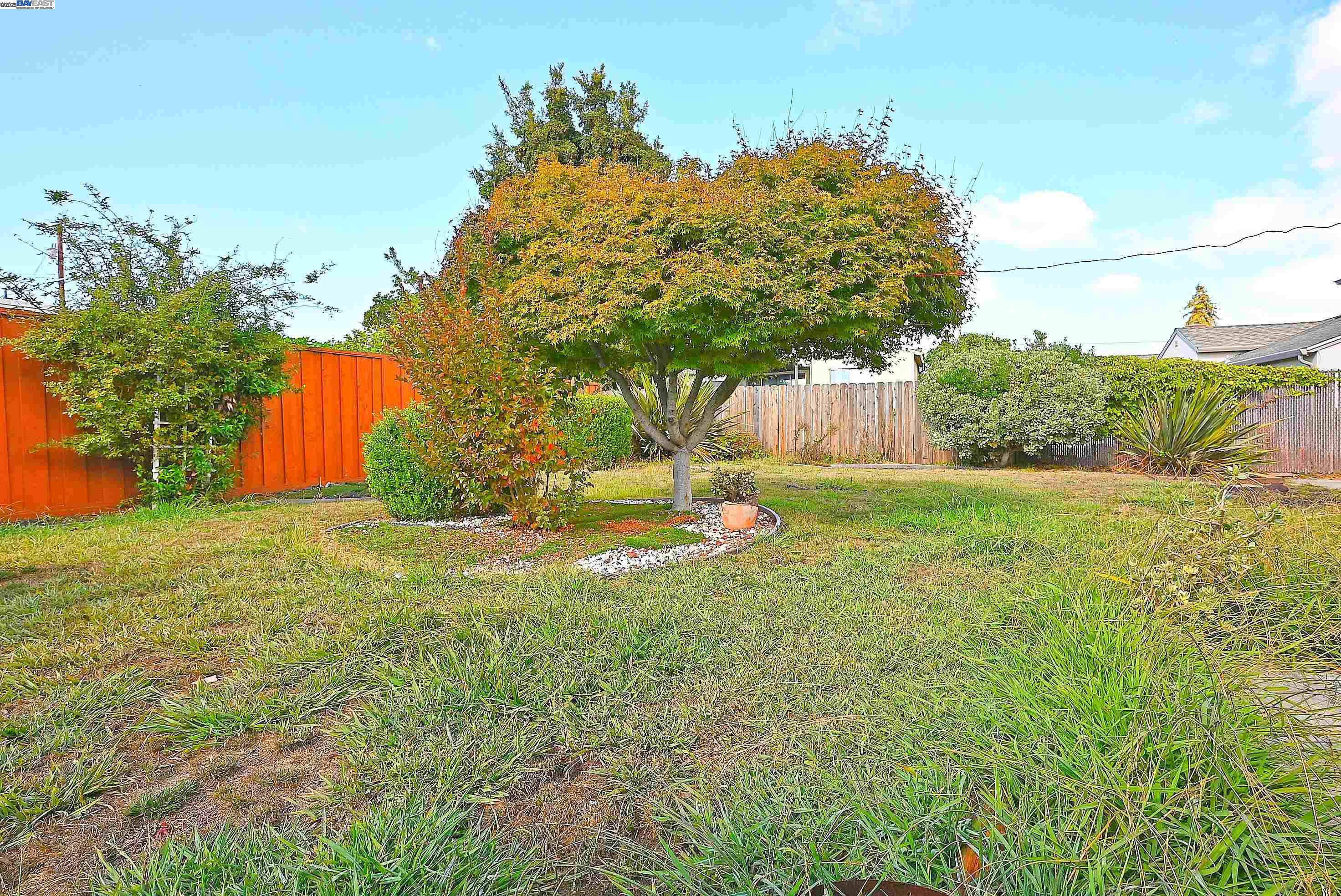 Detail Gallery Image 10 of 32 For 14625 Bancroft Ave, San Leandro,  CA 94578 - 2 Beds | 1 Baths