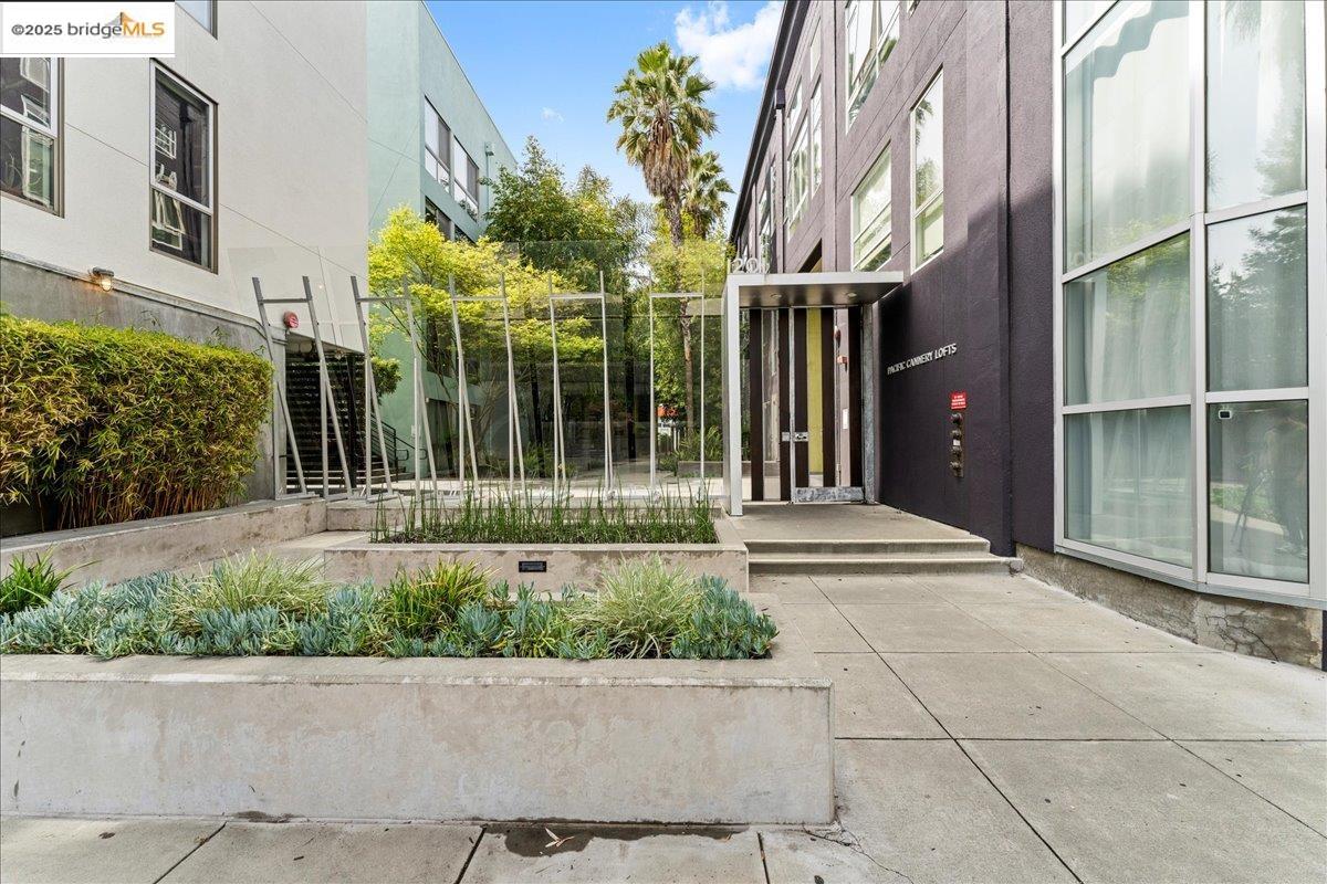Detail Gallery Image 5 of 33 For 1201 Pine St #365,  Oakland,  CA 94607 - 1 Beds | 1 Baths