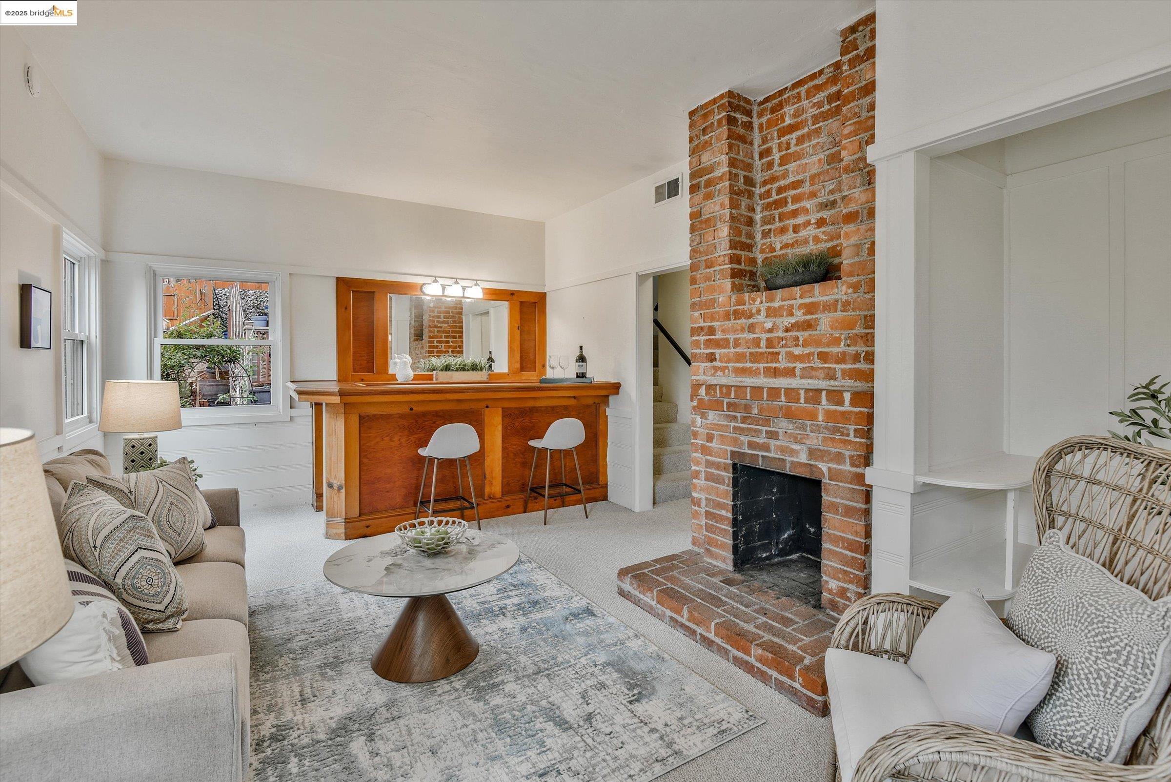 Detail Gallery Image 15 of 32 For 3611 Virden Ave, Oakland,  CA 94619 - 3 Beds | 2/1 Baths