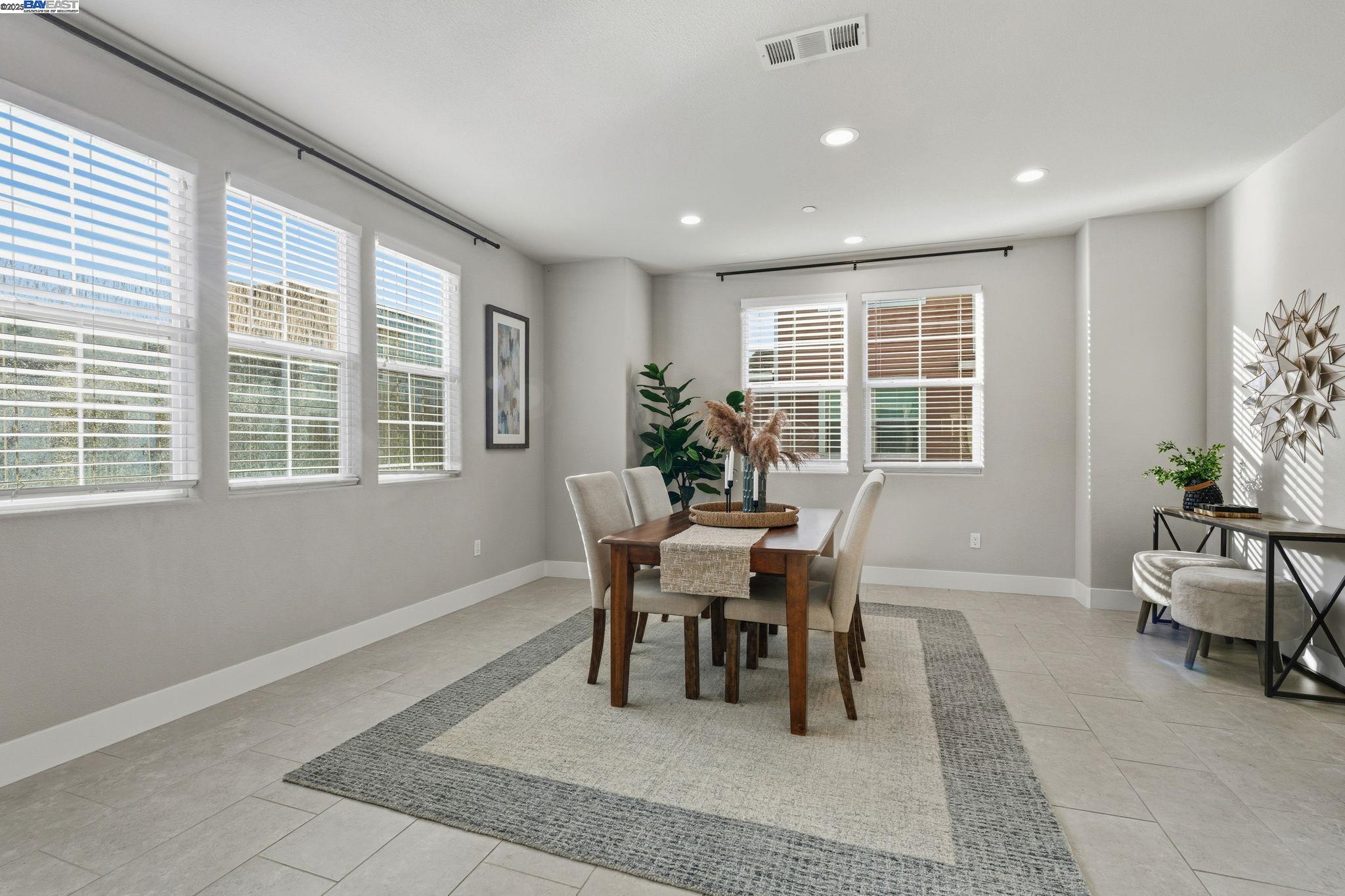 Detail Gallery Image 17 of 37 For 201 Jetty Dr, Richmond,  CA 94804 - 3 Beds | 3/1 Baths