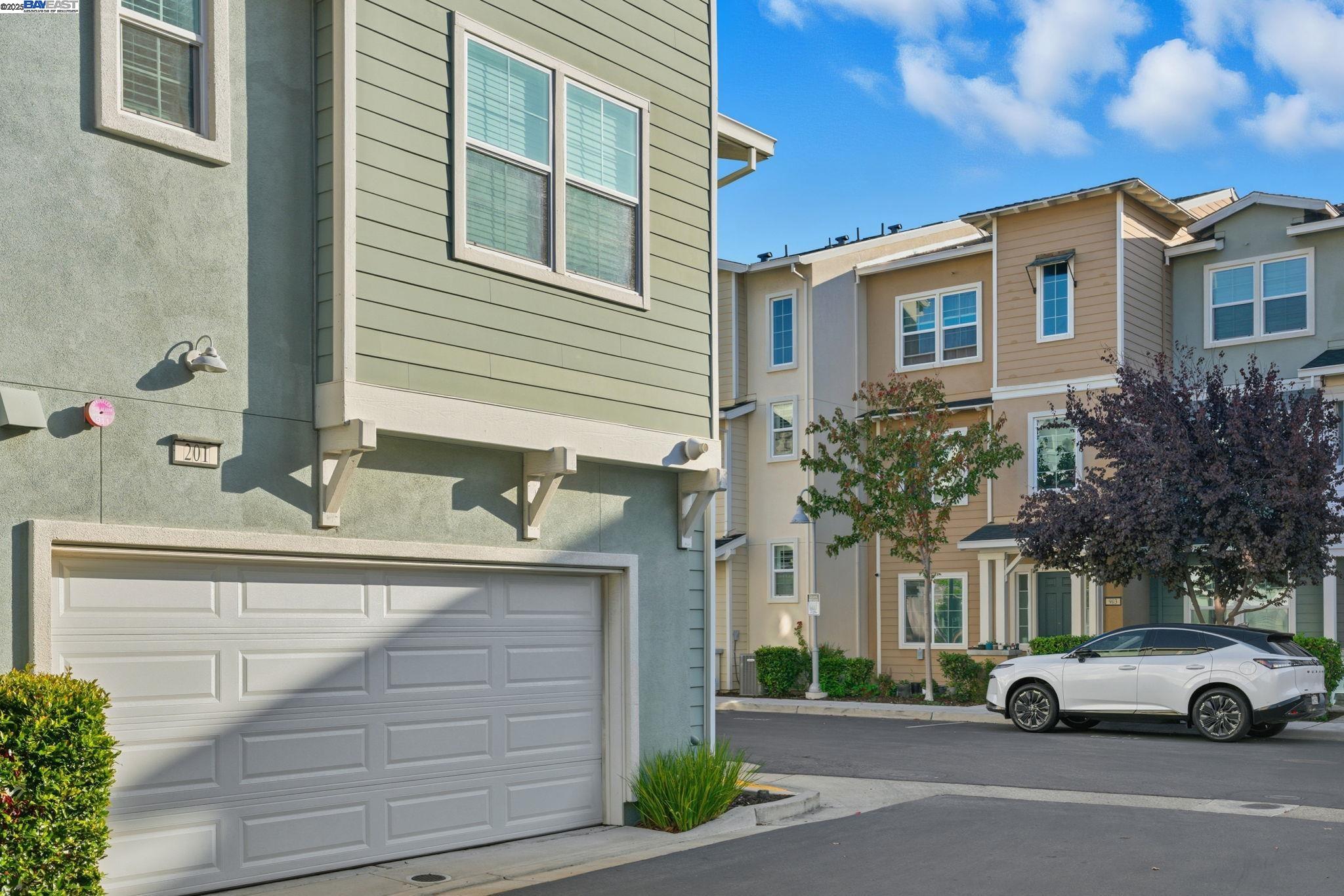 Detail Gallery Image 36 of 37 For 201 Jetty Dr, Richmond,  CA 94804 - 3 Beds | 3/1 Baths