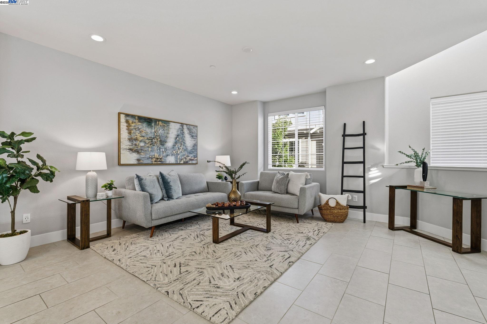 Detail Gallery Image 6 of 37 For 201 Jetty Dr, Richmond,  CA 94804 - 3 Beds | 3/1 Baths