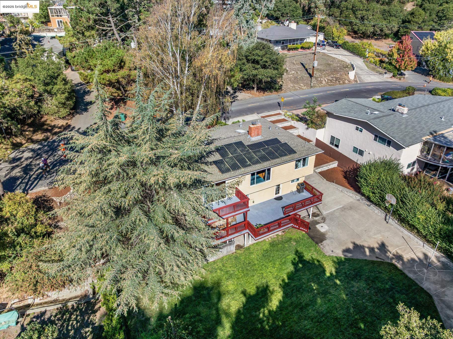 Detail Gallery Image 9 of 60 For 5406 Sobrante Ave, El Sobrante,  CA 94803 - 3 Beds | 2 Baths