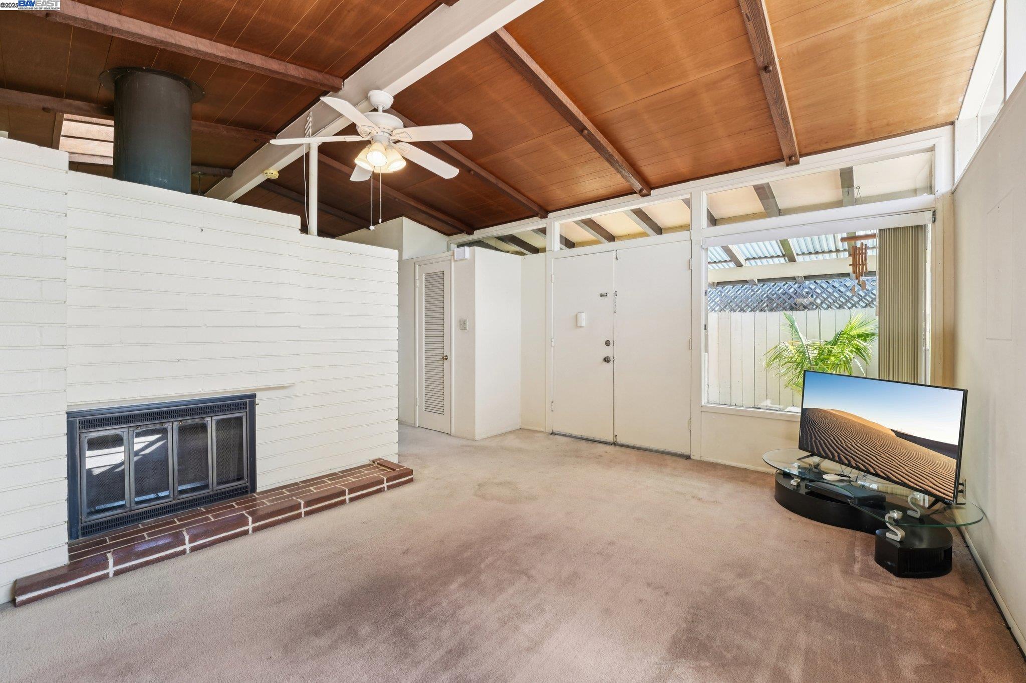 Detail Gallery Image 9 of 49 For 27342 Capri Ave, Hayward,  CA 94545 - 3 Beds | 2 Baths