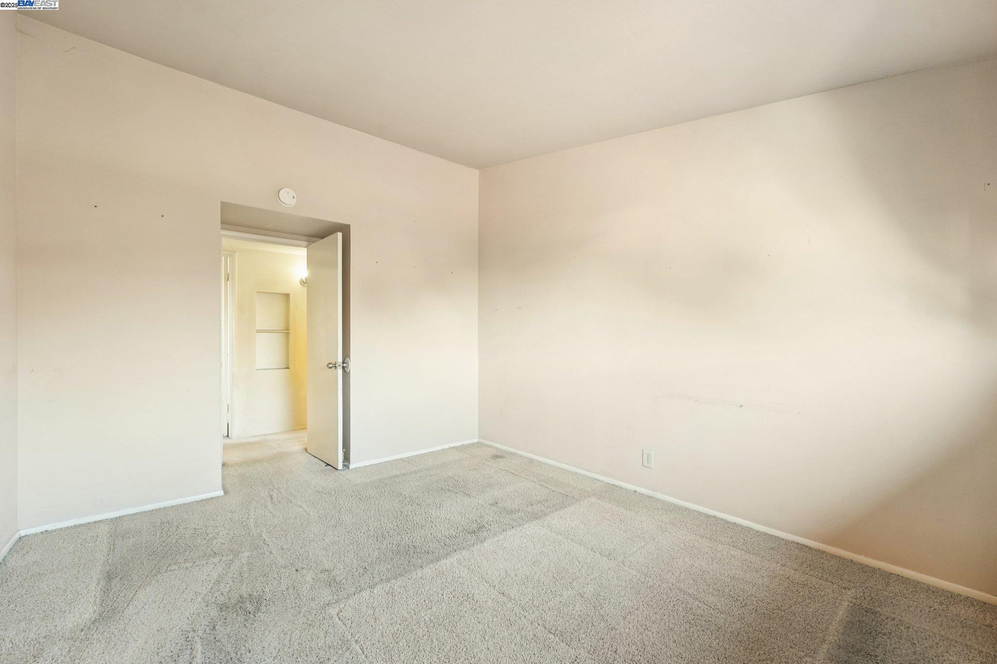 Detail Gallery Image 24 of 49 For 27342 Capri Ave, Hayward,  CA 94545 - 3 Beds | 2 Baths