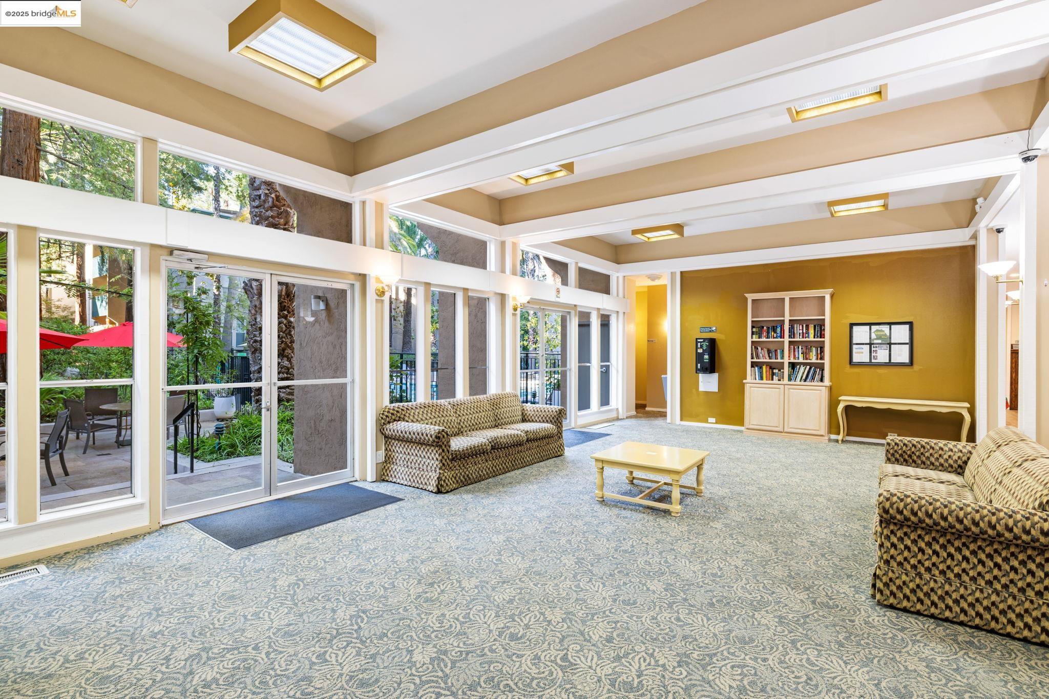 Detail Gallery Image 23 of 39 For 155 Sharene Ln #111,  Walnut Creek,  CA 94596 - 1 Beds | 1 Baths