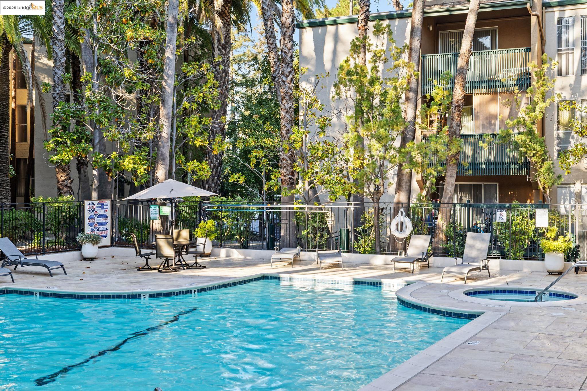 Detail Gallery Image 25 of 39 For 155 Sharene Ln #111,  Walnut Creek,  CA 94596 - 1 Beds | 1 Baths