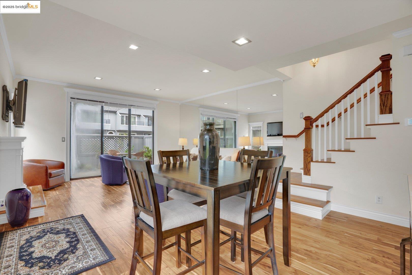 Detail Gallery Image 13 of 34 For 223 Sunspring Ct, Pleasant Hill,  CA 94523 - 3 Beds | 2/1 Baths