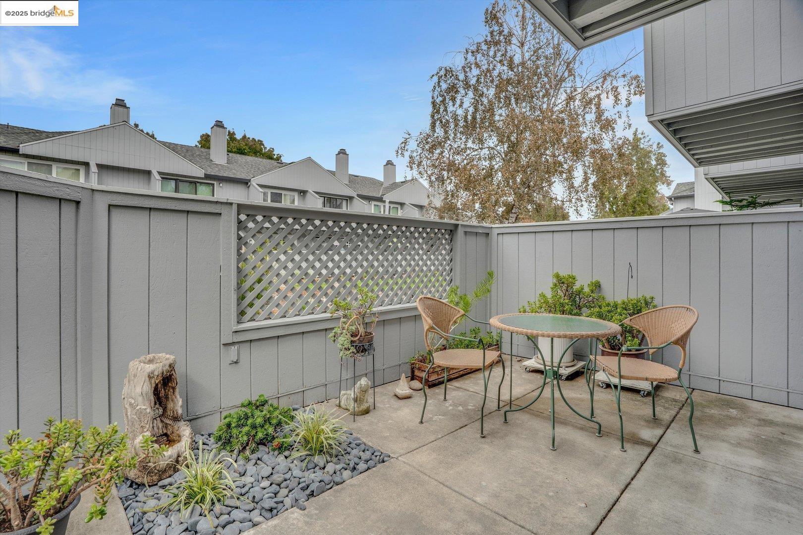 Detail Gallery Image 16 of 33 For 223 Sunspring Ct, Pleasant Hill,  CA 94523 - 3 Beds | 2/1 Baths