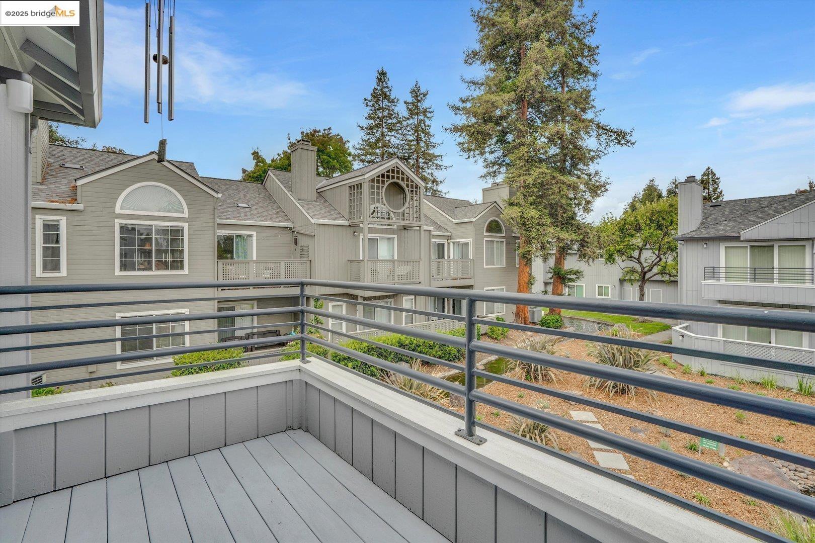 Detail Gallery Image 30 of 33 For 223 Sunspring Ct, Pleasant Hill,  CA 94523 - 3 Beds | 2/1 Baths