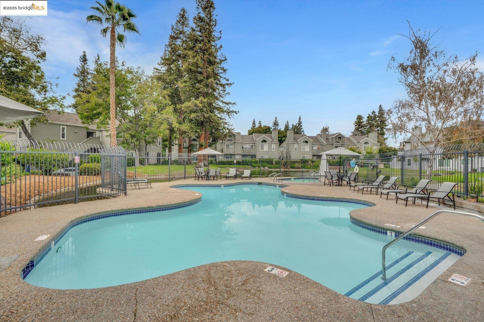 Detail Gallery Image 34 of 34 For 223 Sunspring Ct, Pleasant Hill,  CA 94523 - 3 Beds | 2/1 Baths