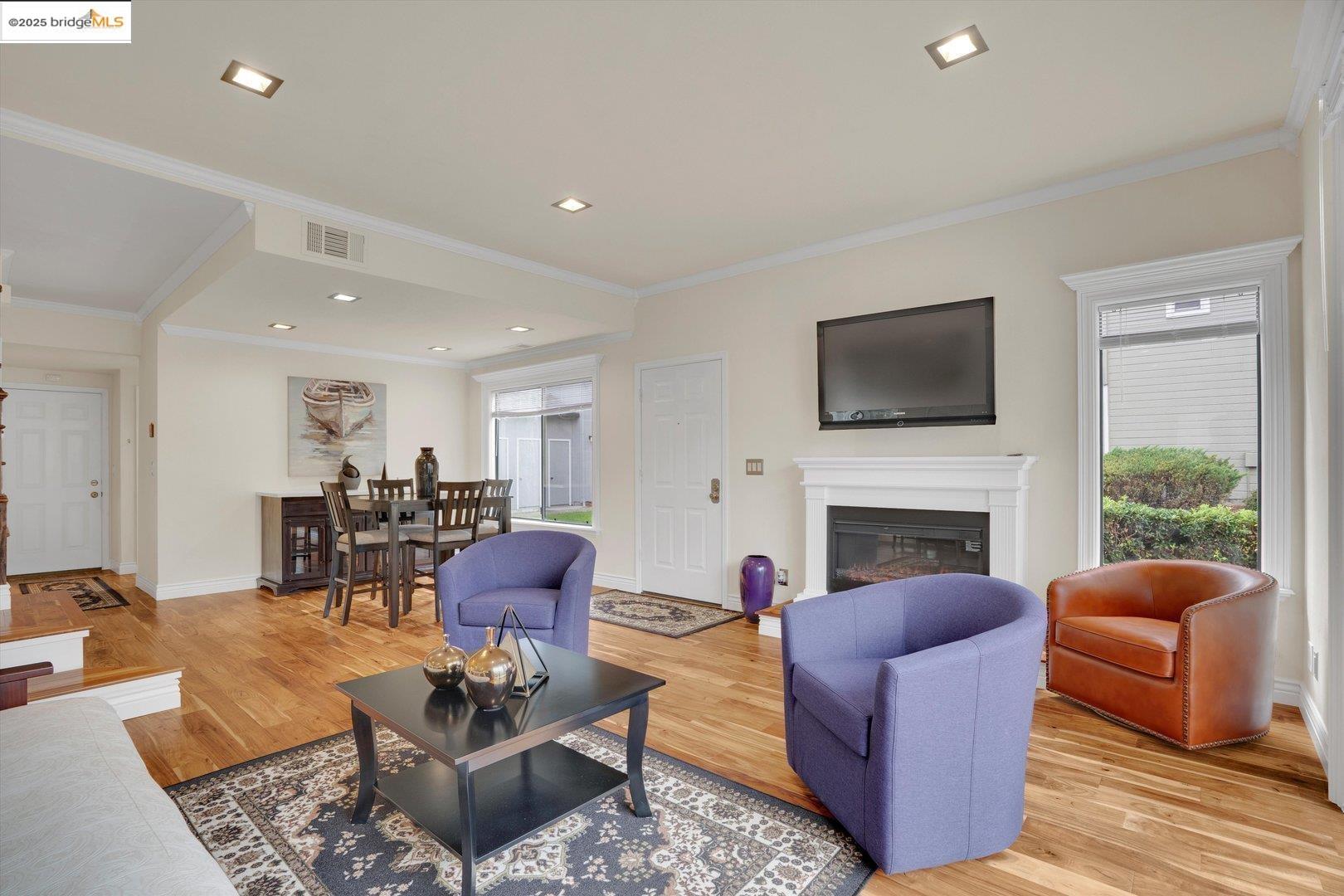 Detail Gallery Image 7 of 34 For 223 Sunspring Ct, Pleasant Hill,  CA 94523 - 3 Beds | 2/1 Baths