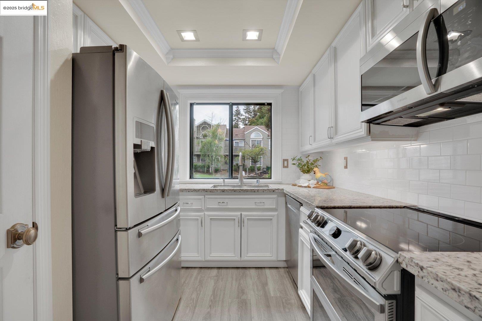 Detail Gallery Image 9 of 34 For 223 Sunspring Ct, Pleasant Hill,  CA 94523 - 3 Beds | 2/1 Baths