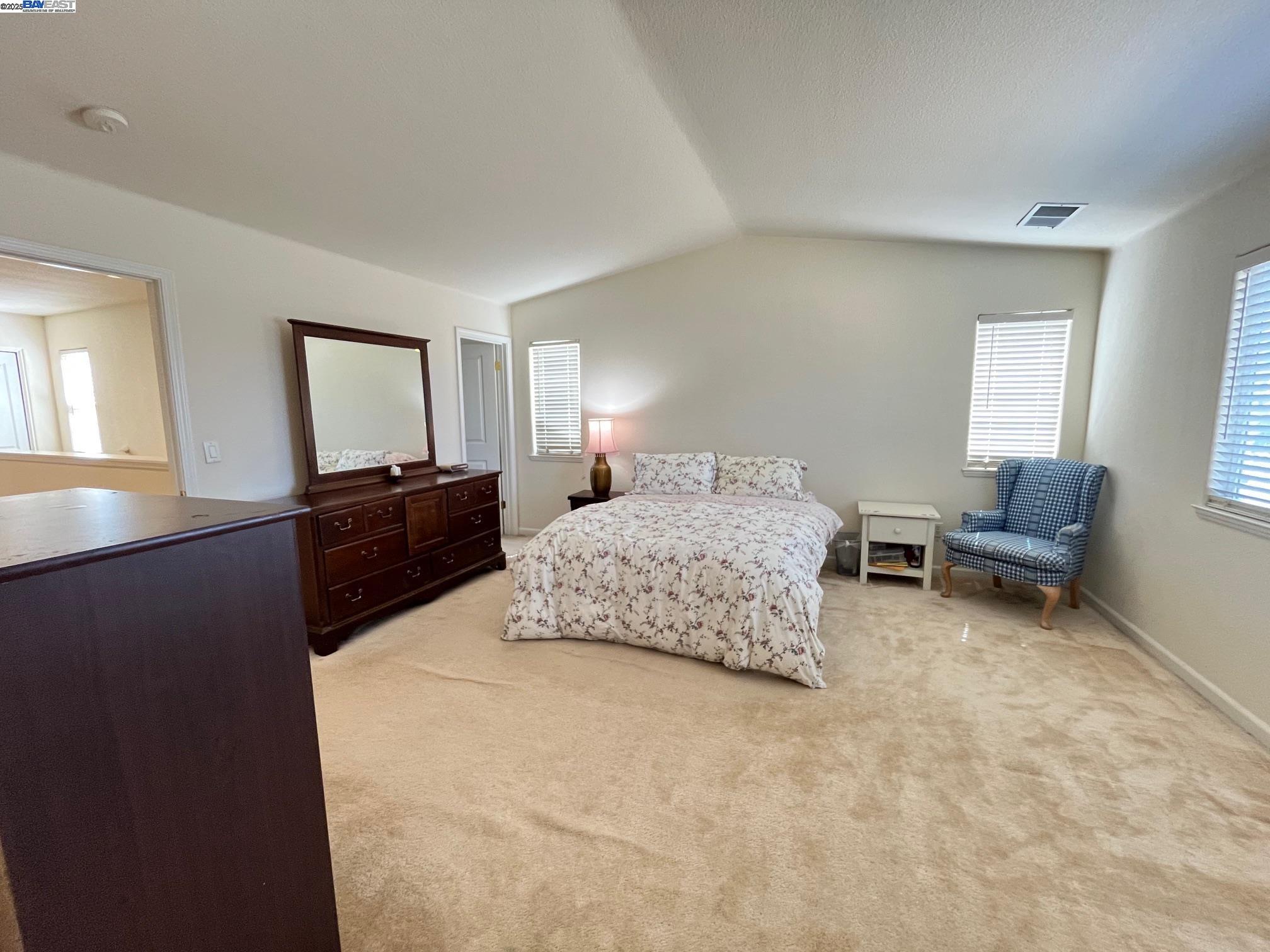 Detail Gallery Image 14 of 21 For 769 Bartlett Avenue, Hayward,  CA 94541 - 4 Beds | 2/1 Baths