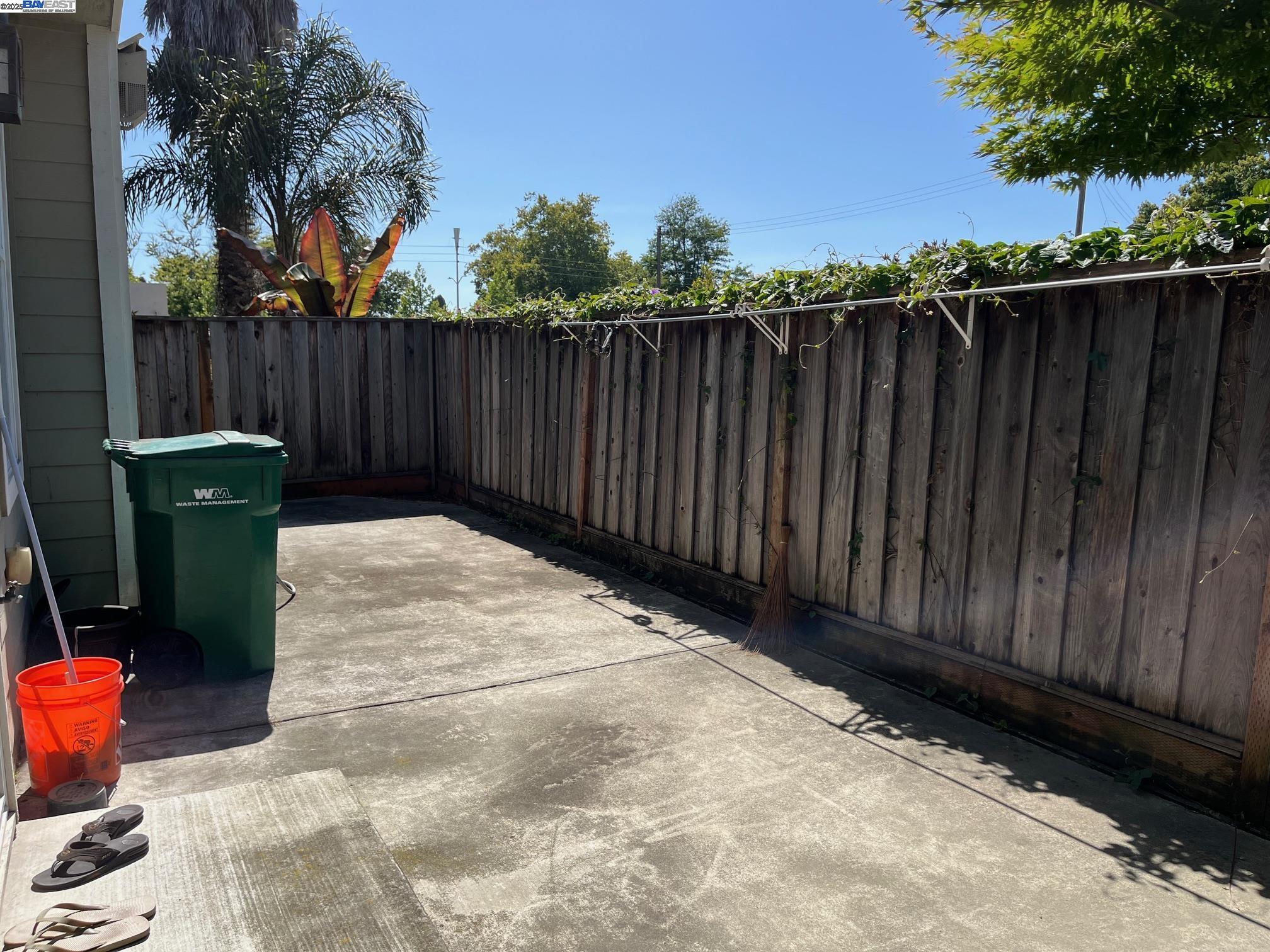 Detail Gallery Image 20 of 21 For 769 Bartlett Avenue, Hayward,  CA 94541 - 4 Beds | 2/1 Baths