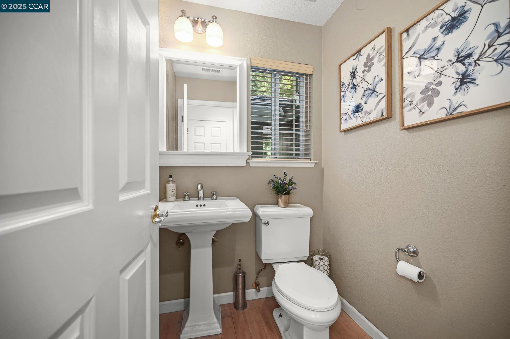 Detail Gallery Image 14 of 33 For 35 Danville Oak Place, Danville,  CA 94526 - 3 Beds | 2/1 Baths