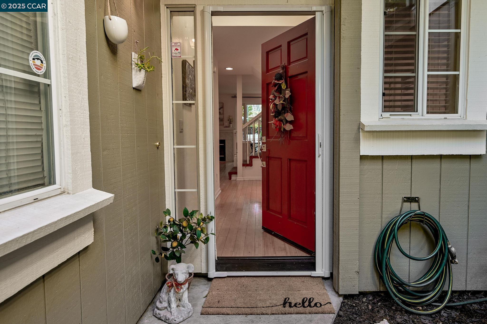 Detail Gallery Image 4 of 33 For 35 Danville Oak Place, Danville,  CA 94526 - 3 Beds | 2/1 Baths