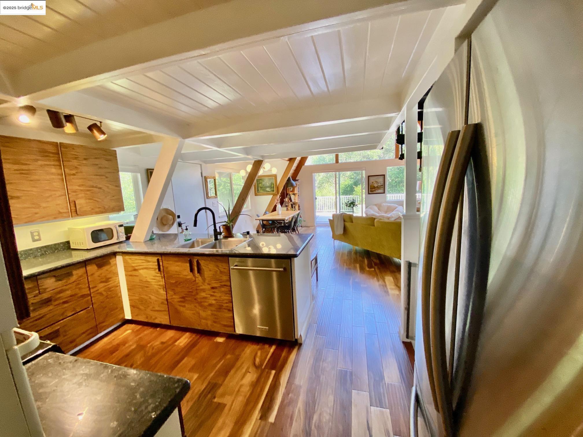 Detail Gallery Image 11 of 60 For 20892 Mckinley Way, Groveland,  CA 95321 - 3 Beds | 2 Baths