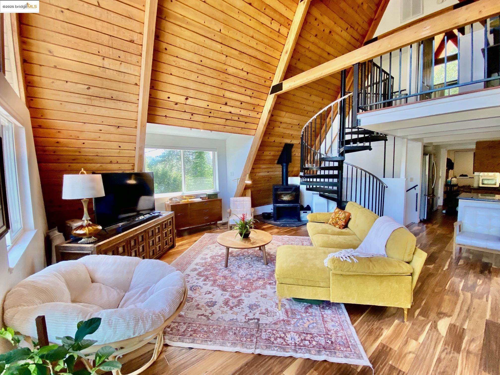 Detail Gallery Image 5 of 60 For 20892 Mckinley Way, Groveland,  CA 95321 - 3 Beds | 2 Baths