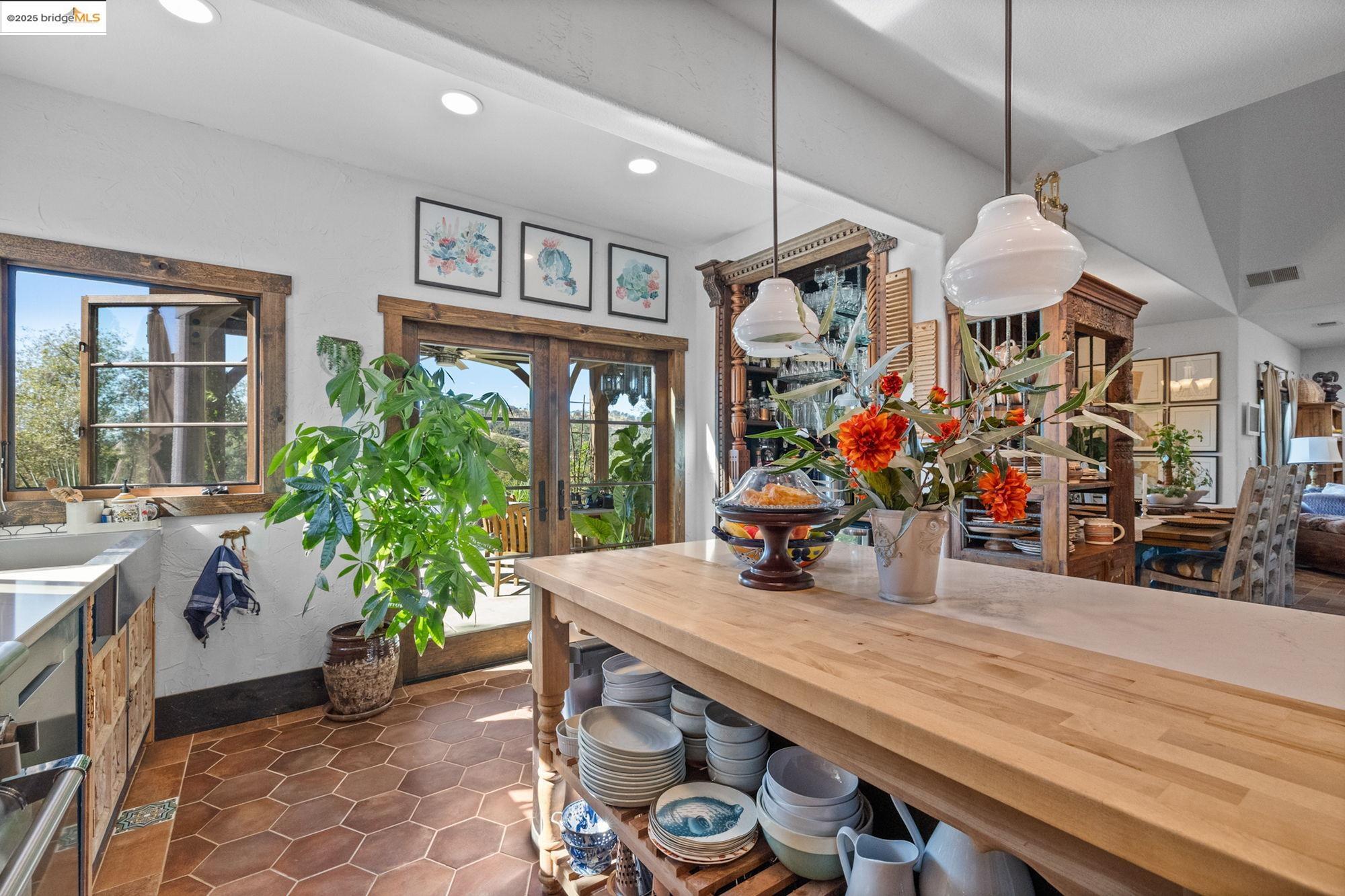 Detail Gallery Image 13 of 59 For 444 Jackson St, Copperopolis,  CA 95228 - 3 Beds | 3 Baths