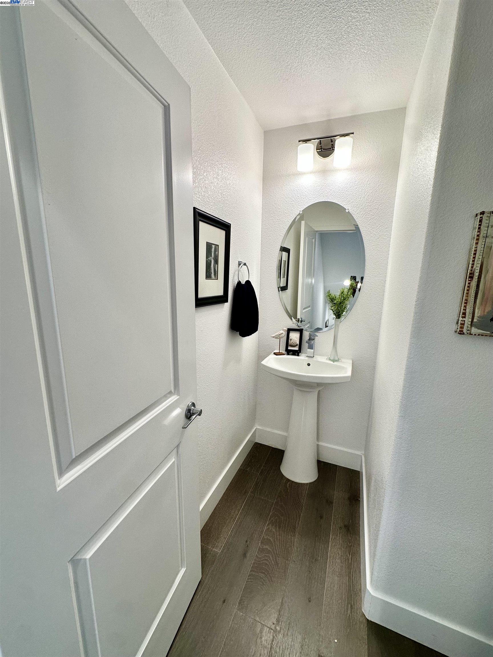 Detail Gallery Image 15 of 39 For 1465 Latitudes Way, Richmond,  CA 94804 - 3 Beds | 3/1 Baths