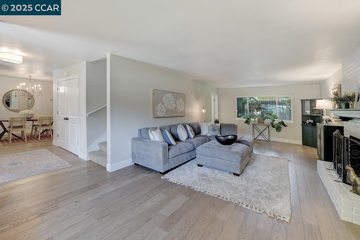 Detail Gallery Image 11 of 53 For 235 Appalachian Dr, Martinez,  CA 94553 - 5 Beds | 2/1 Baths