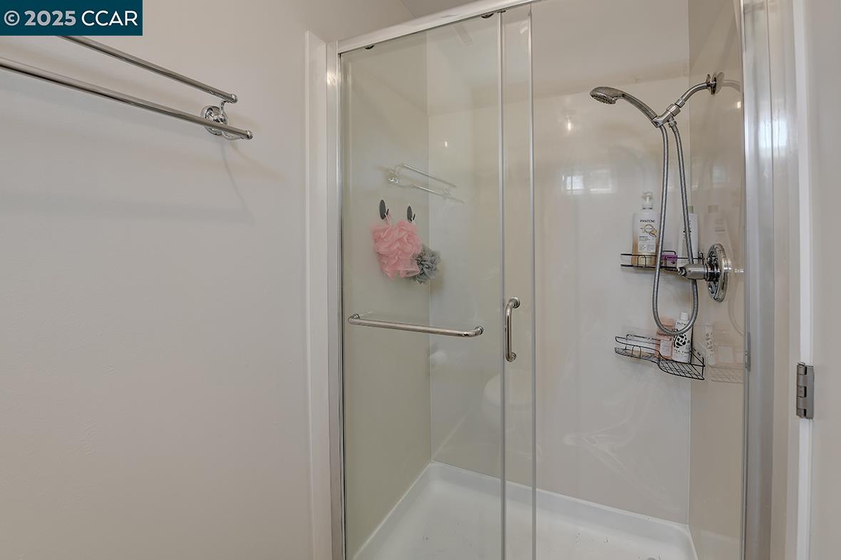 Detail Gallery Image 40 of 53 For 235 Appalachian Dr, Martinez,  CA 94553 - 5 Beds | 2/1 Baths