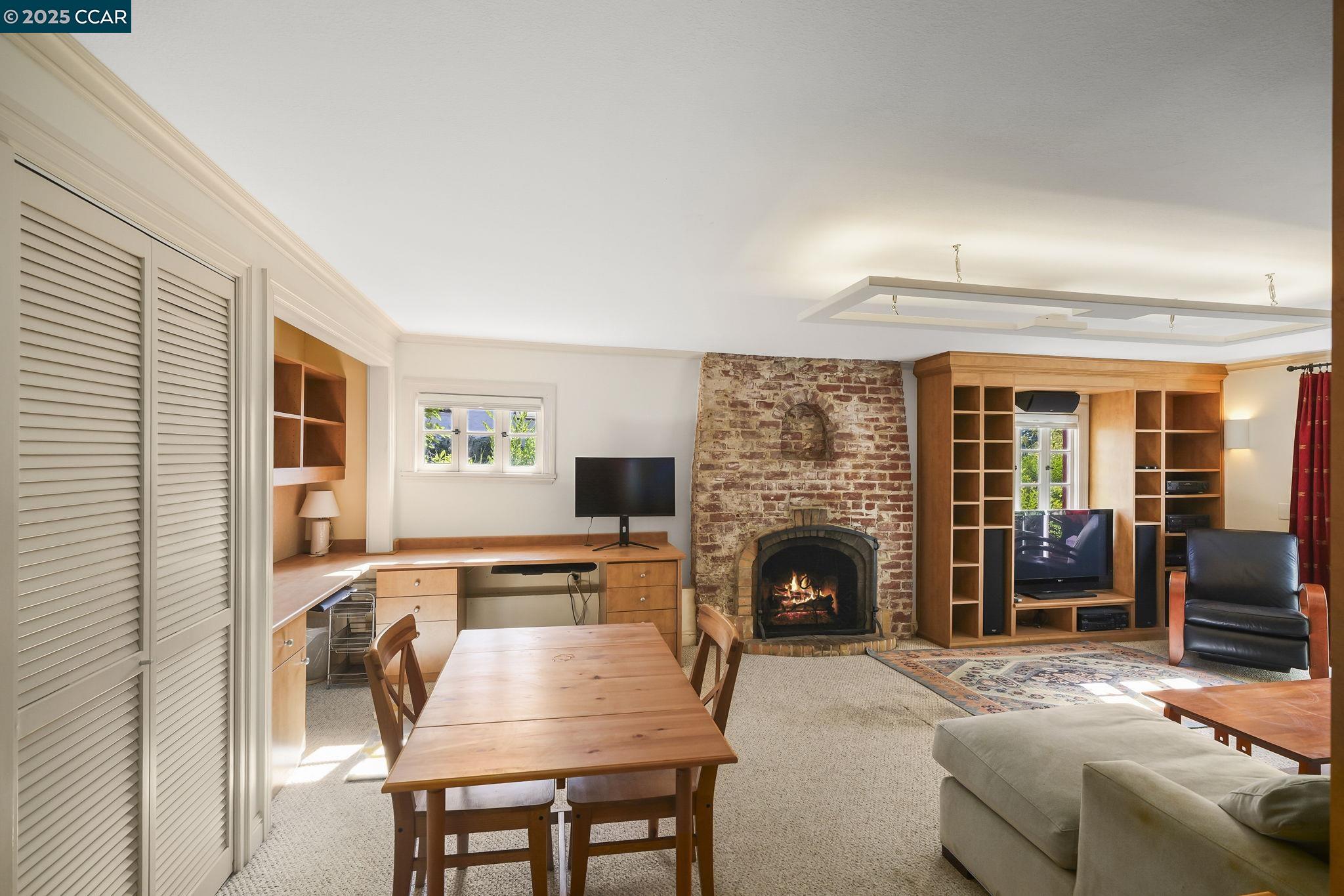 Detail Gallery Image 8 of 16 For 1407 Euclid Ave, Berkeley,  CA 94708 - 1 Beds | 1 Baths