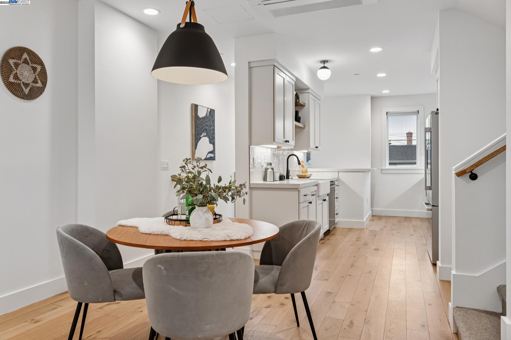 Detail Gallery Image 13 of 45 For 922 Brown Ave, Lafayette,  CA 94549 - 2 Beds | 2/1 Baths