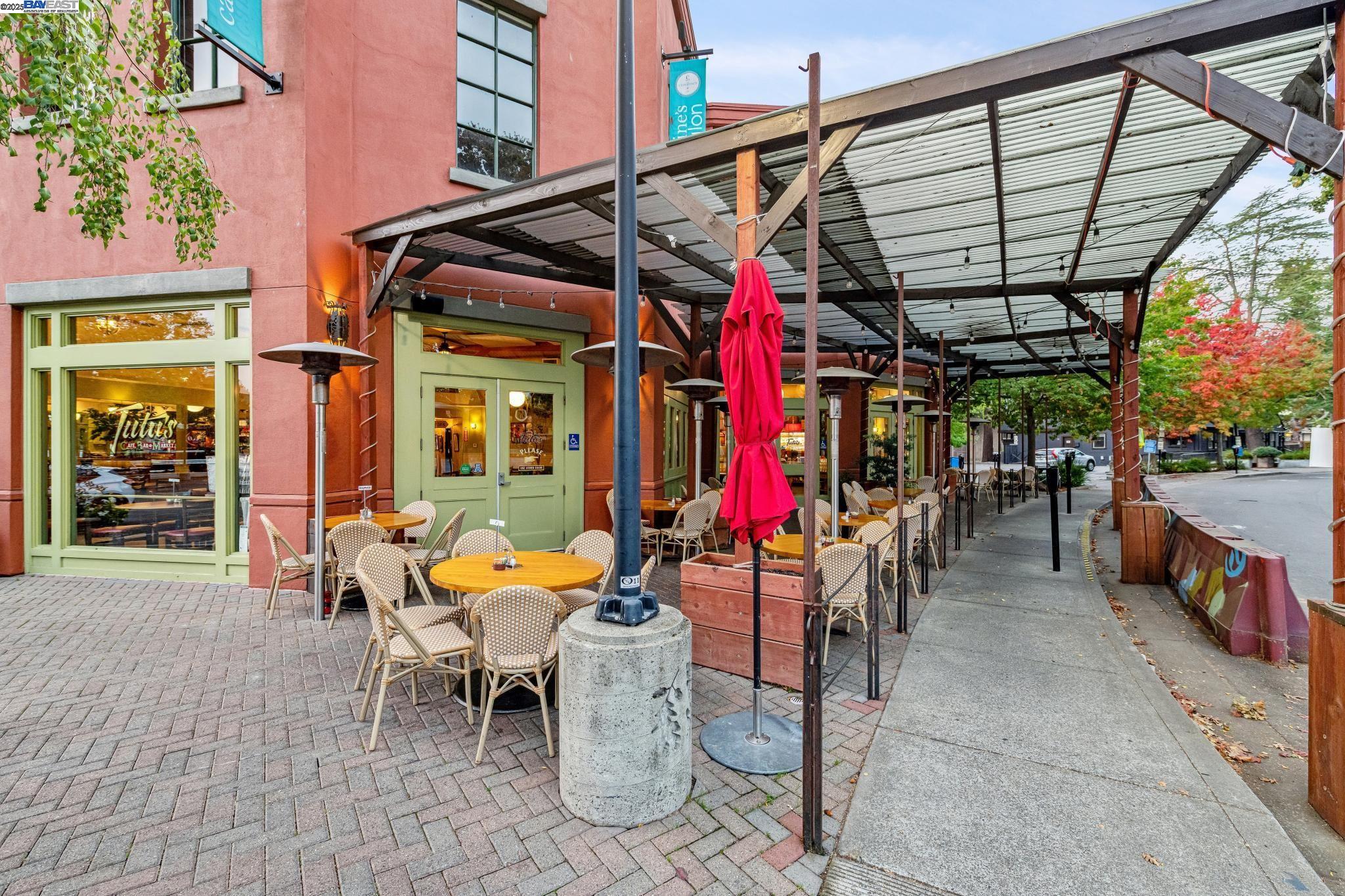 Detail Gallery Image 40 of 45 For 922 Brown Ave, Lafayette,  CA 94549 - 2 Beds | 2/1 Baths