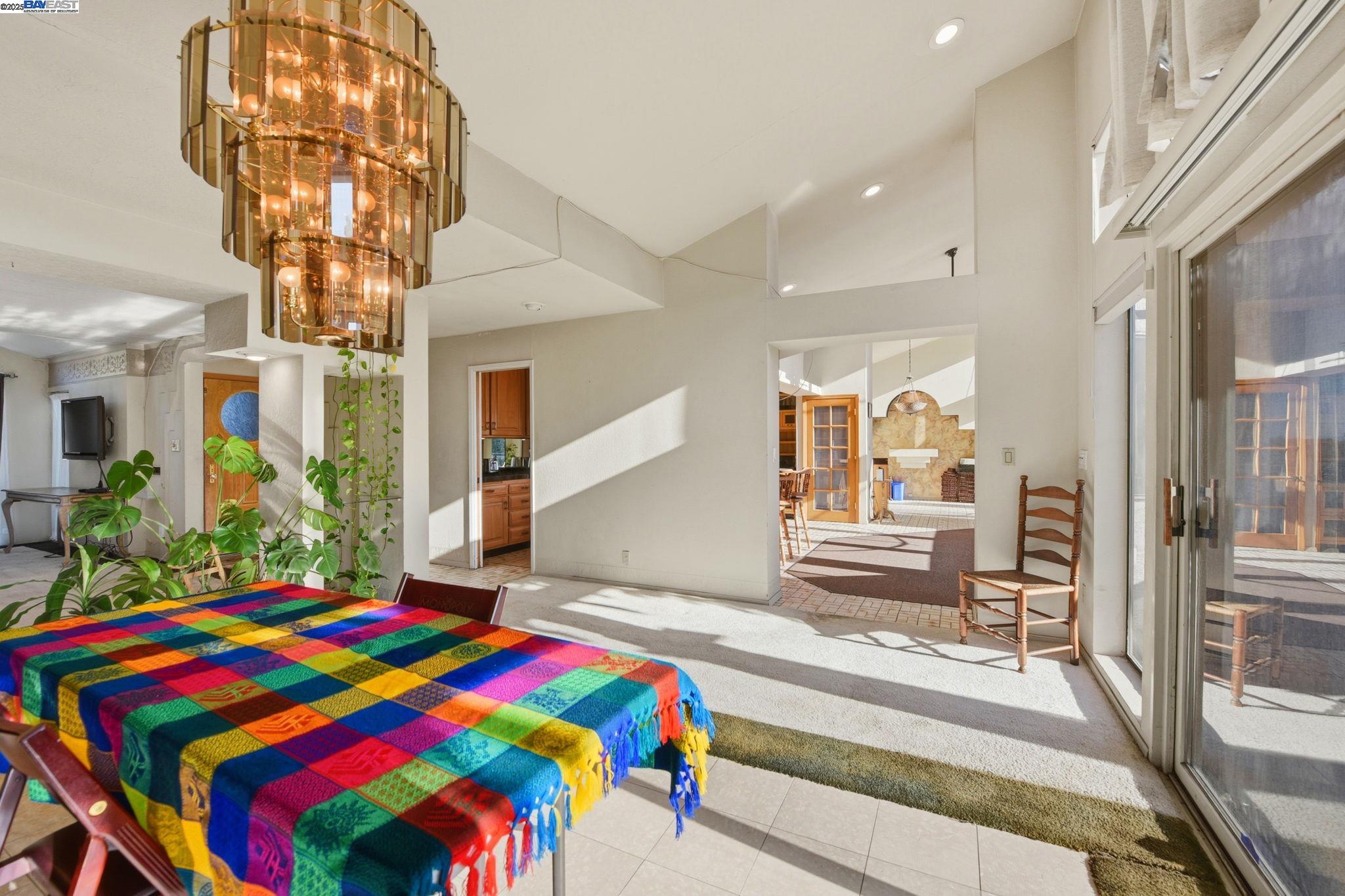 Detail Gallery Image 21 of 47 For 29673 Holiday St, Hayward,  CA 94544 - 5 Beds | 3 Baths