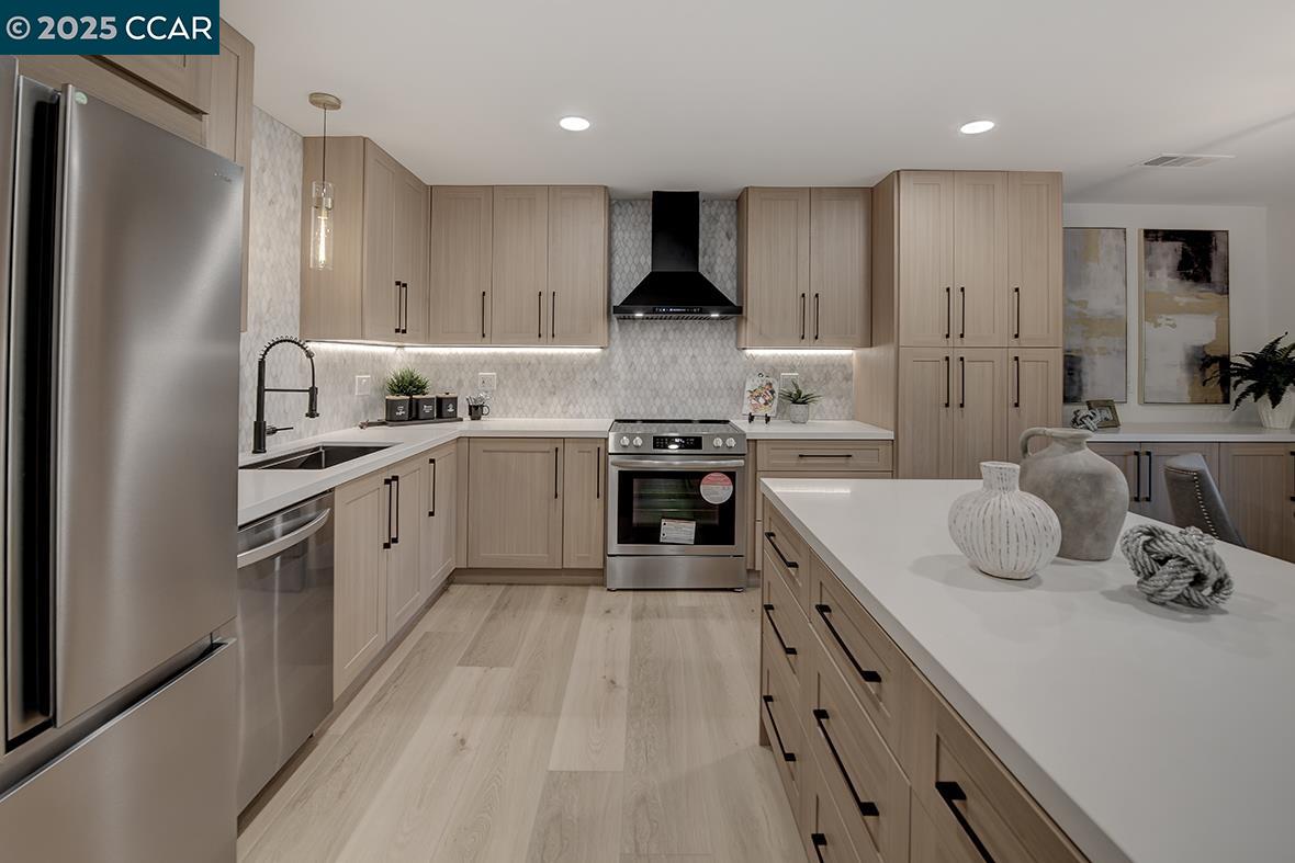 Photo #11: 41115254 Listing: Photo #11