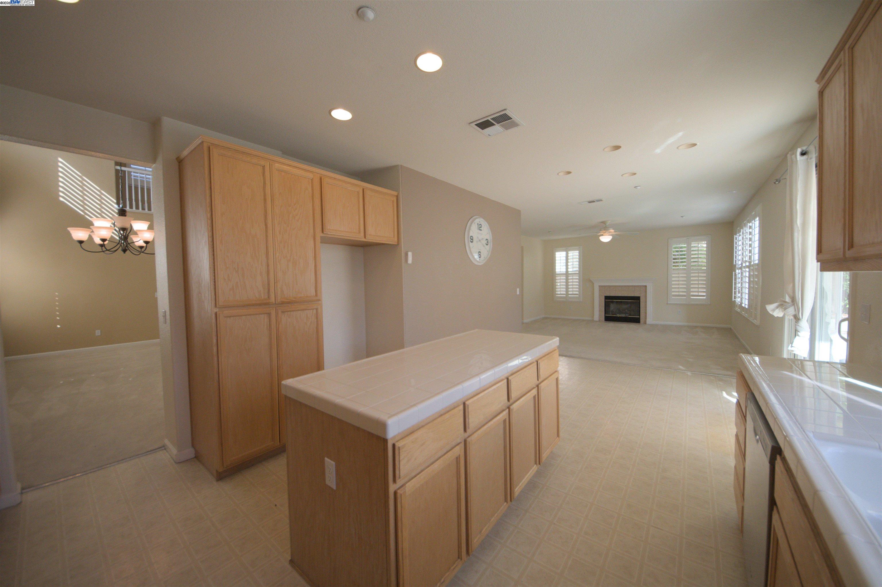 Detail Gallery Image 14 of 50 For 1612 Marina Way, Brentwood,  CA 94513 - 5 Beds | 3 Baths