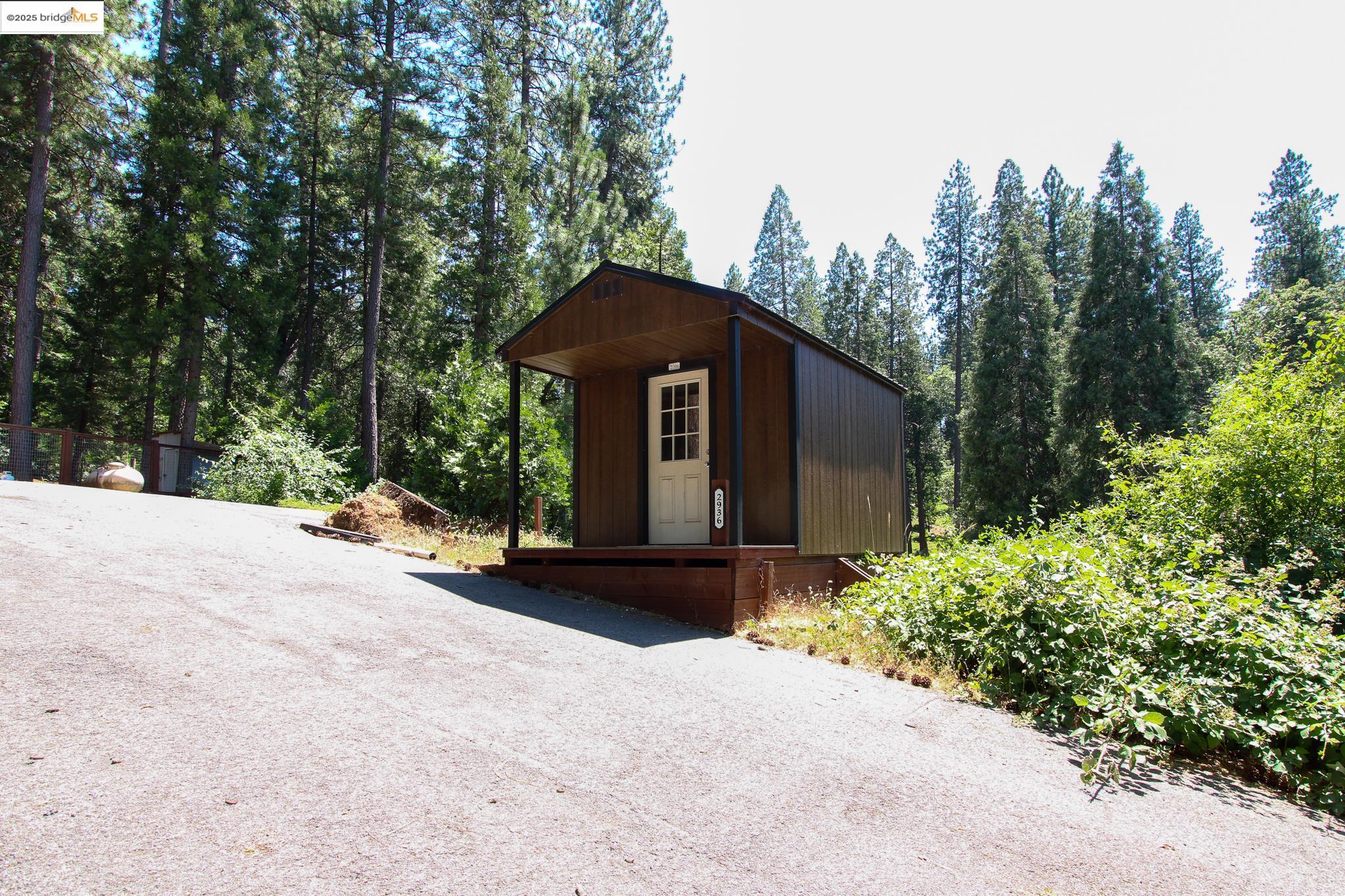 Detail Gallery Image 17 of 41 For 2936 E Highway 4, Murphys,  CA 95247 - 3 Beds | 2 Baths