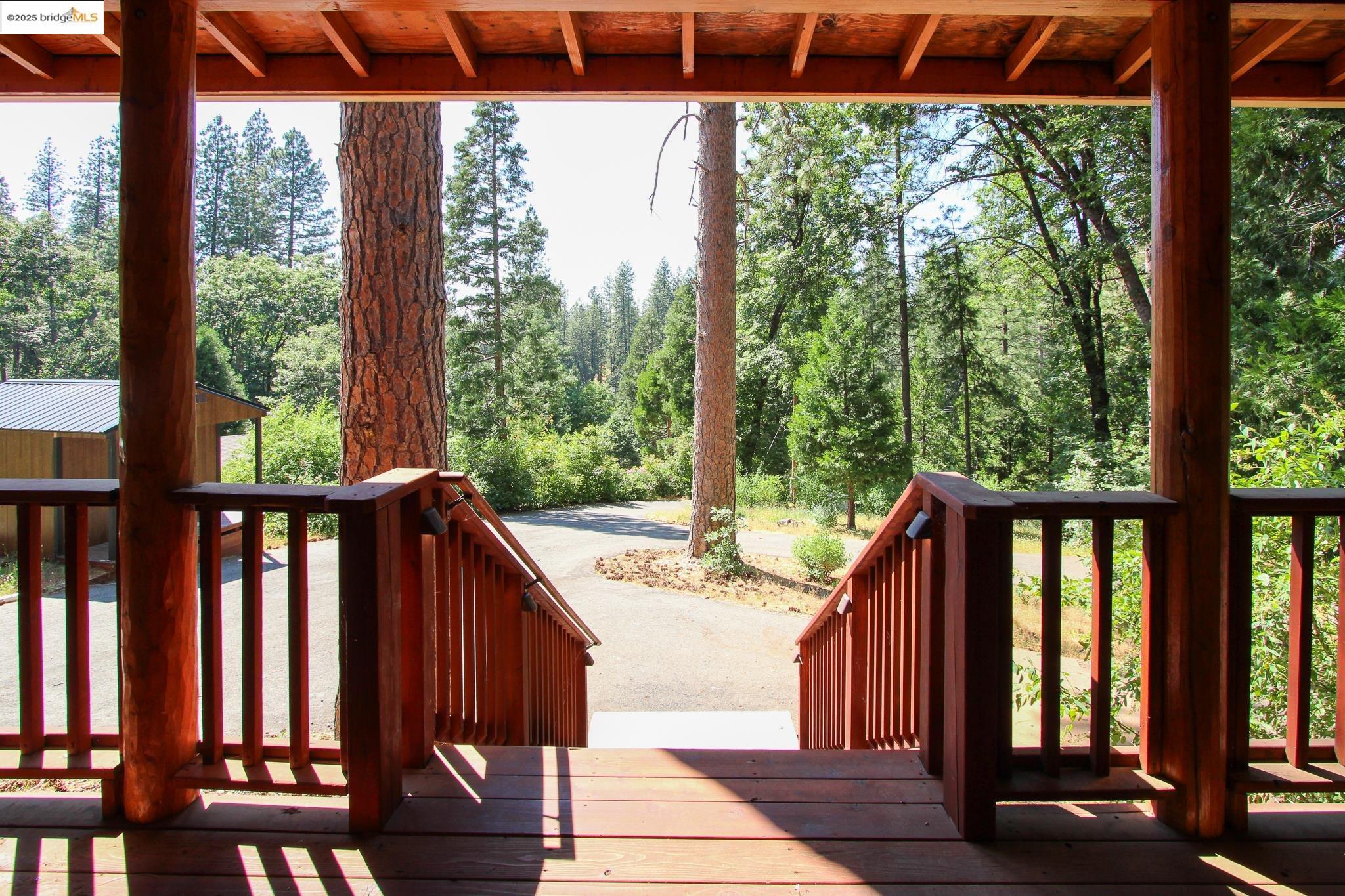 Detail Gallery Image 3 of 41 For 2936 E Highway 4, Murphys,  CA 95247 - 3 Beds | 2 Baths