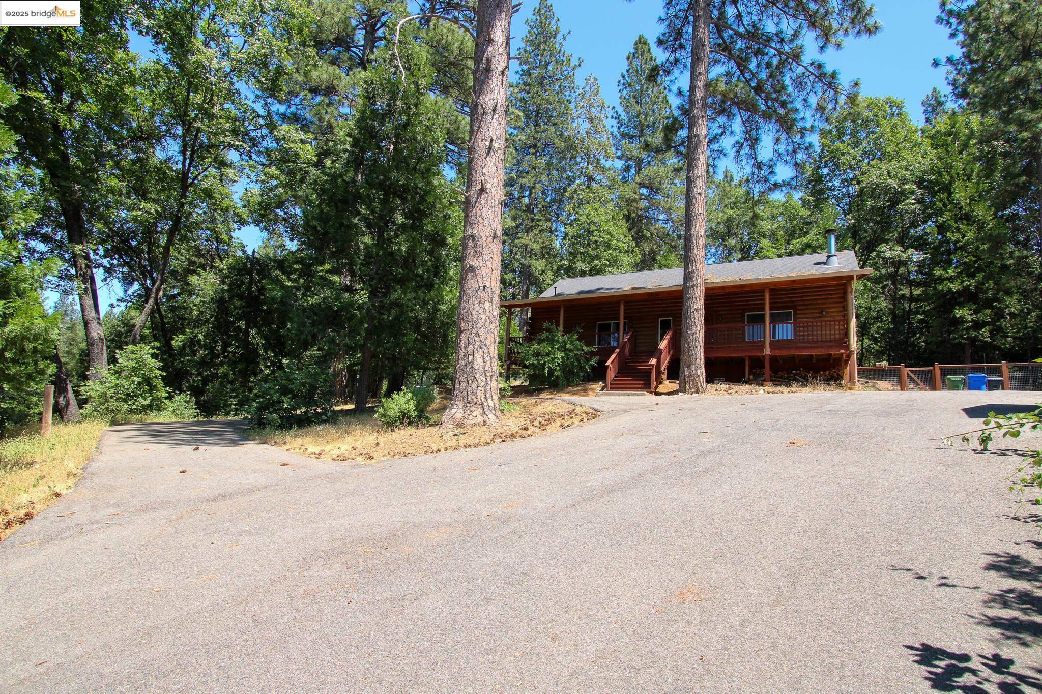 Detail Gallery Image 5 of 41 For 2936 E Highway 4, Murphys,  CA 95247 - 3 Beds | 2 Baths