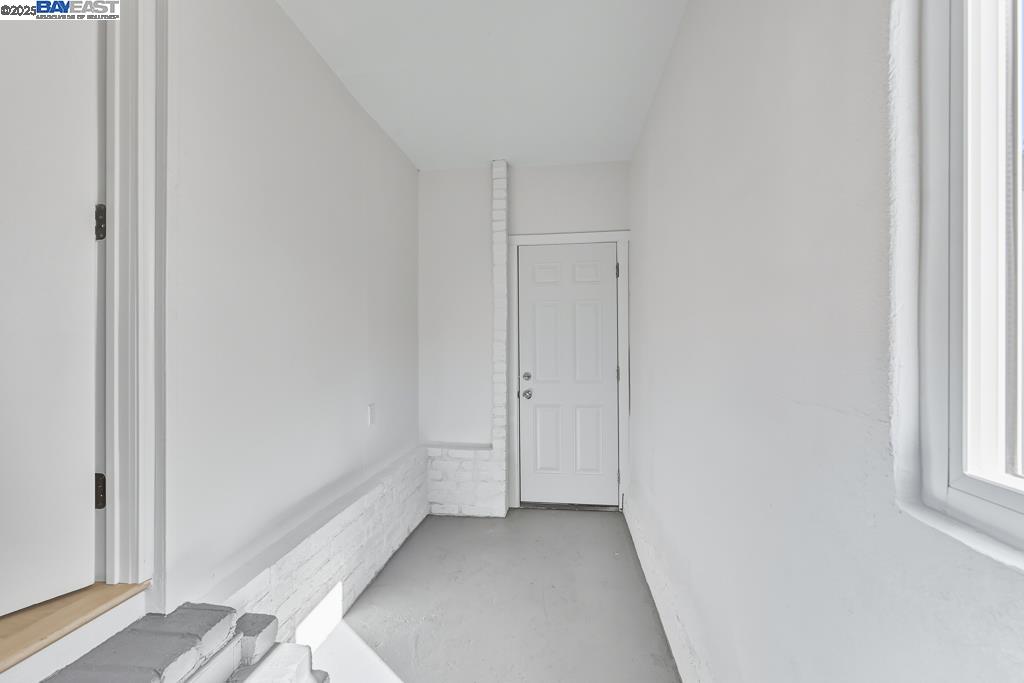 Detail Gallery Image 47 of 60 For 19770 Sprague Ct, Castro Valley,  CA 94546 - 3 Beds | 2 Baths