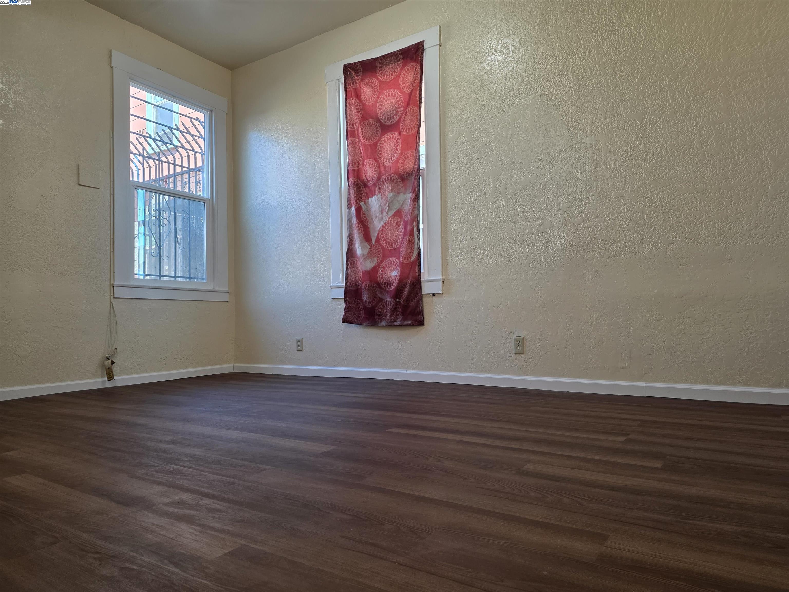 Detail Gallery Image 5 of 49 For 1821-1823 13th Ave, Oakland,  CA 94606 - – Beds | – Baths
