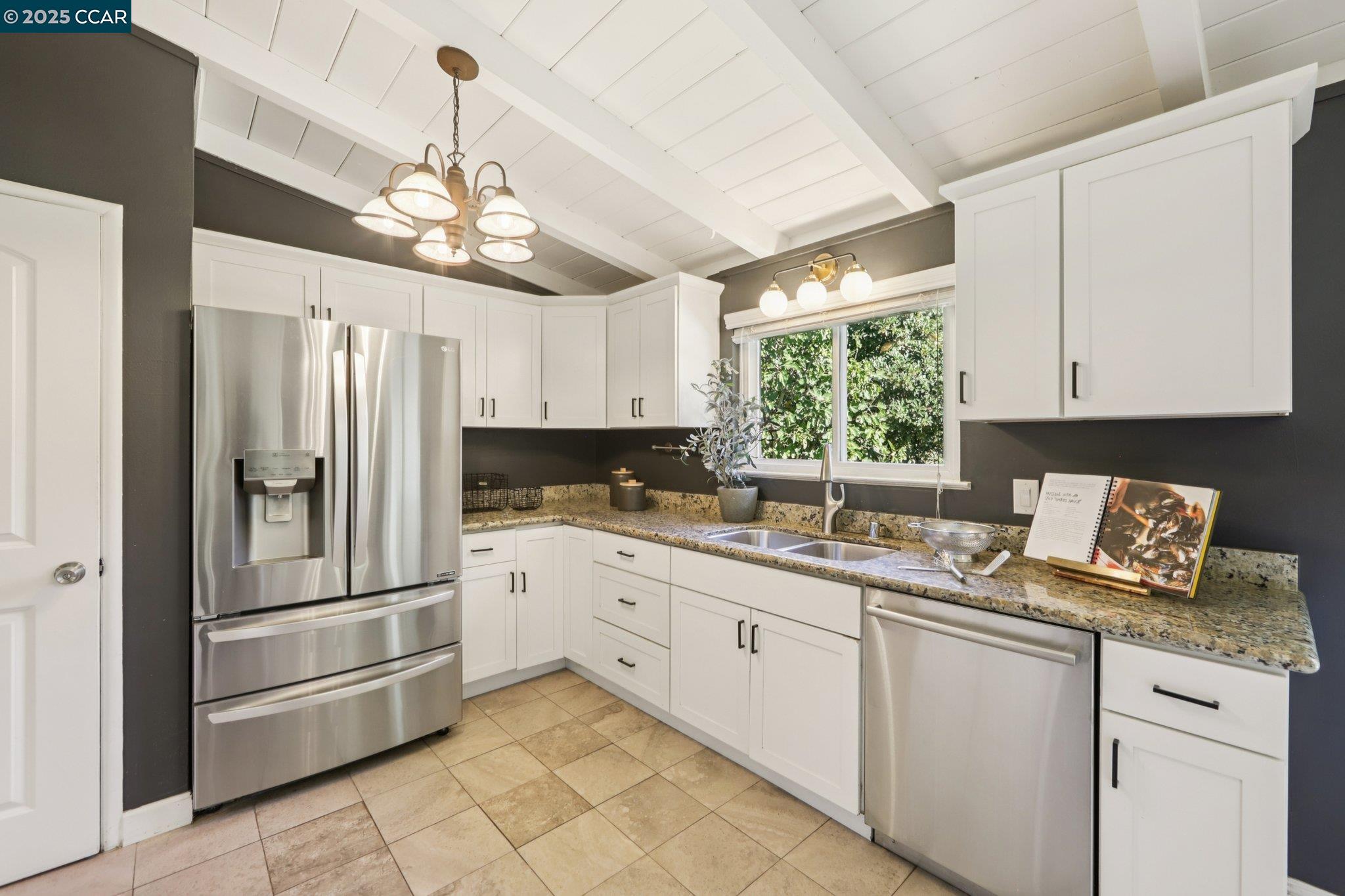 Detail Gallery Image 15 of 36 For 112 Lorie, Walnut Creek,  CA 94595 - 3 Beds | 2 Baths