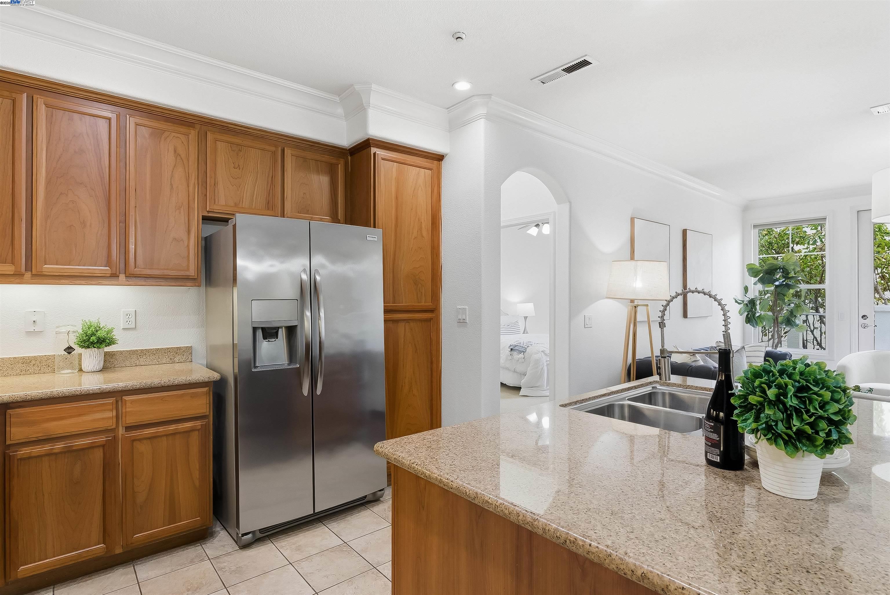 Detail Gallery Image 15 of 31 For 4126 Clarinbridge Cir, Dublin,  CA 94568-7210 - 2 Beds | 2 Baths