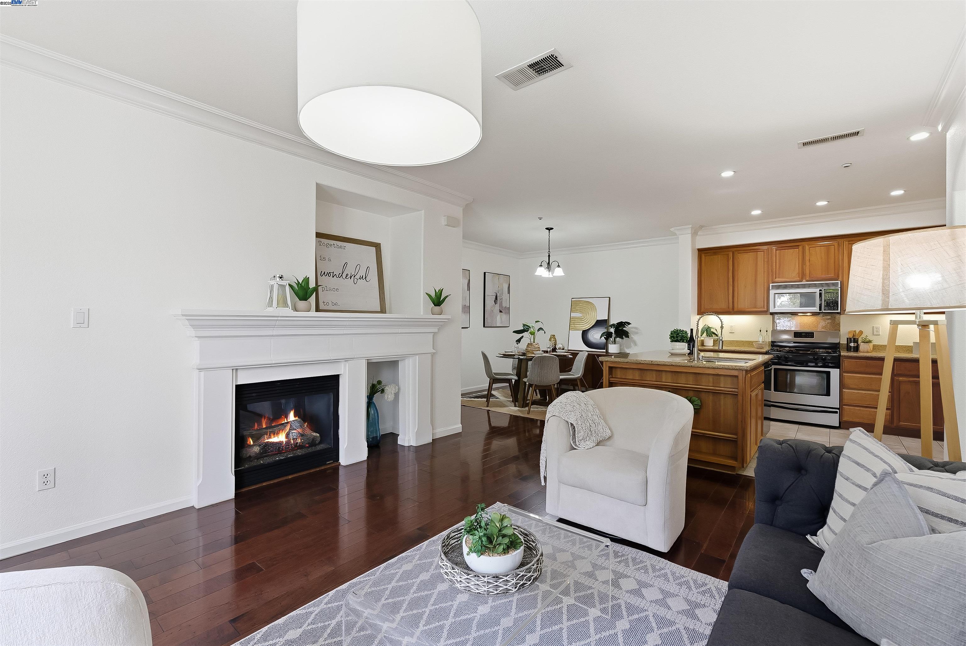 Detail Gallery Image 8 of 31 For 4126 Clarinbridge Cir, Dublin,  CA 94568-7210 - 2 Beds | 2 Baths