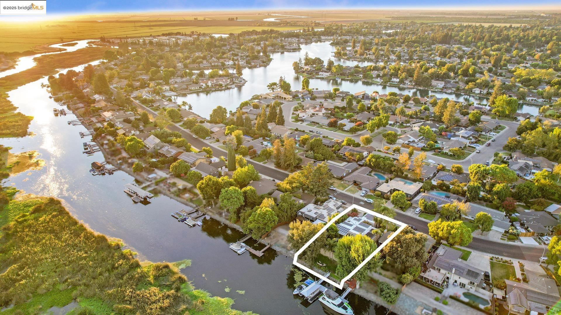 Front Image Thumbnail for EB41115276