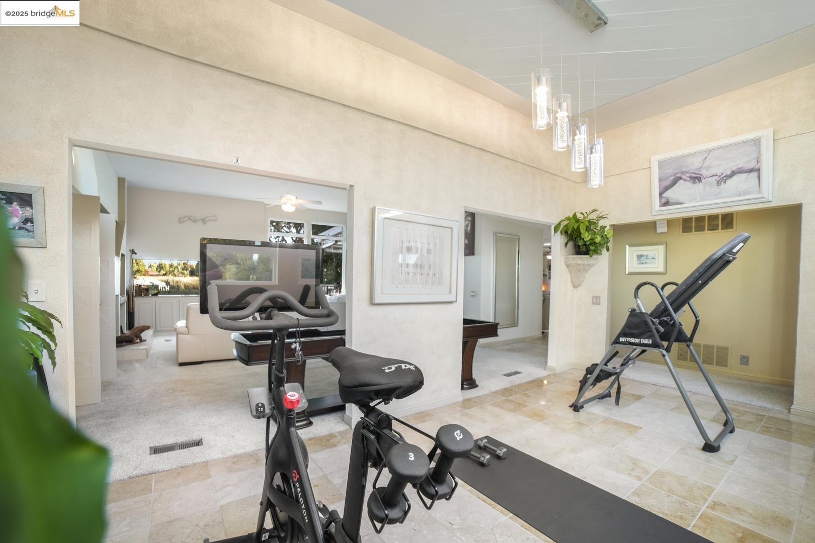 Detail Gallery Image 16 of 60 For 3604 Fourteen Mile Dr, Stockton,  CA 95219 - 5 Beds | 3 Baths