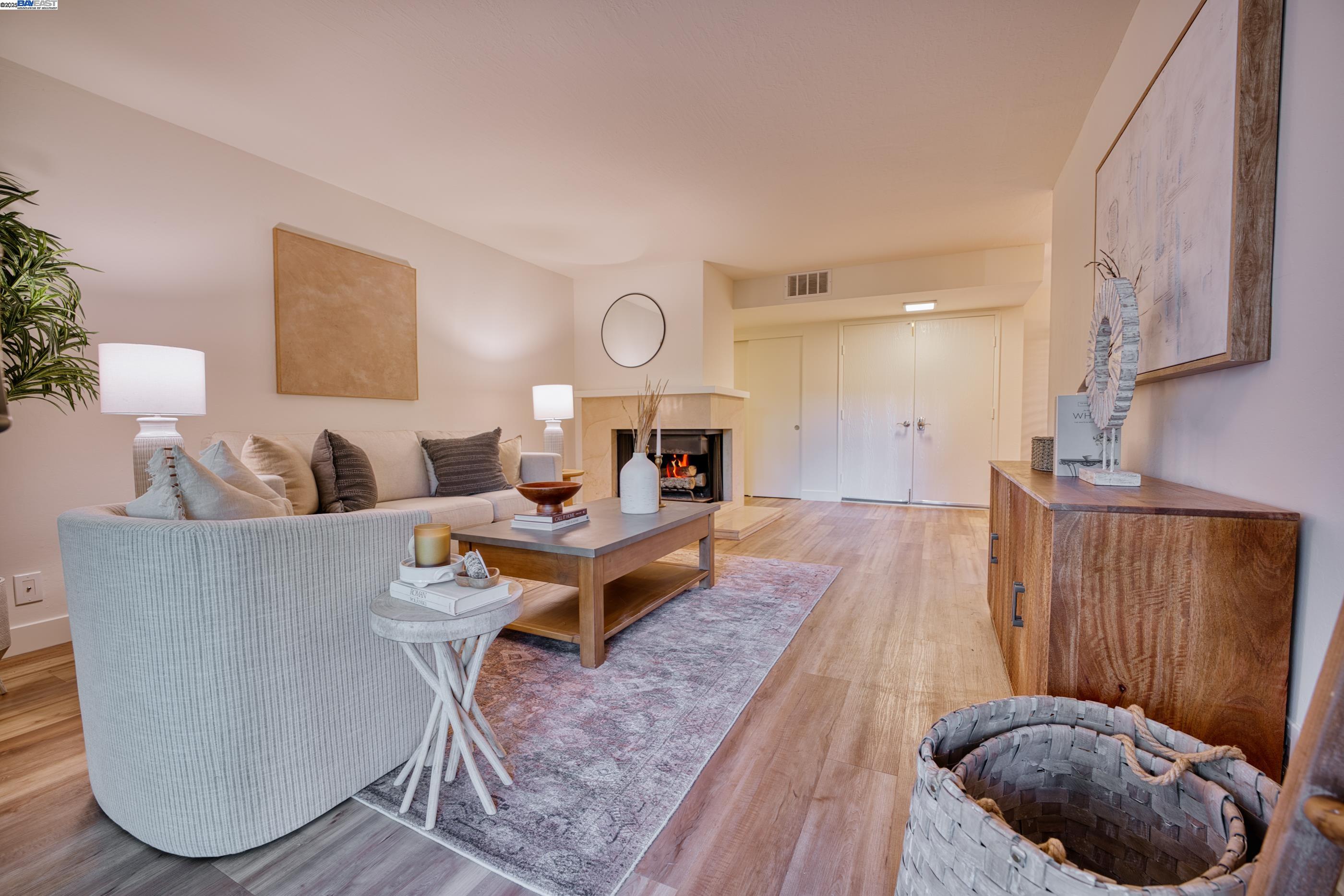 Detail Gallery Image 4 of 31 For 900 Terra California Drive #2 #UNIT 2,  Walnut Creek,  CA 94595 - 2 Beds | 2 Baths