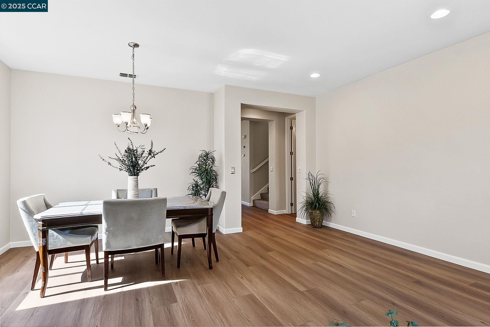 Detail Gallery Image 9 of 48 For 117 Cardinal Ln, Discovery Bay,  CA 94505 - 3 Beds | 2/1 Baths