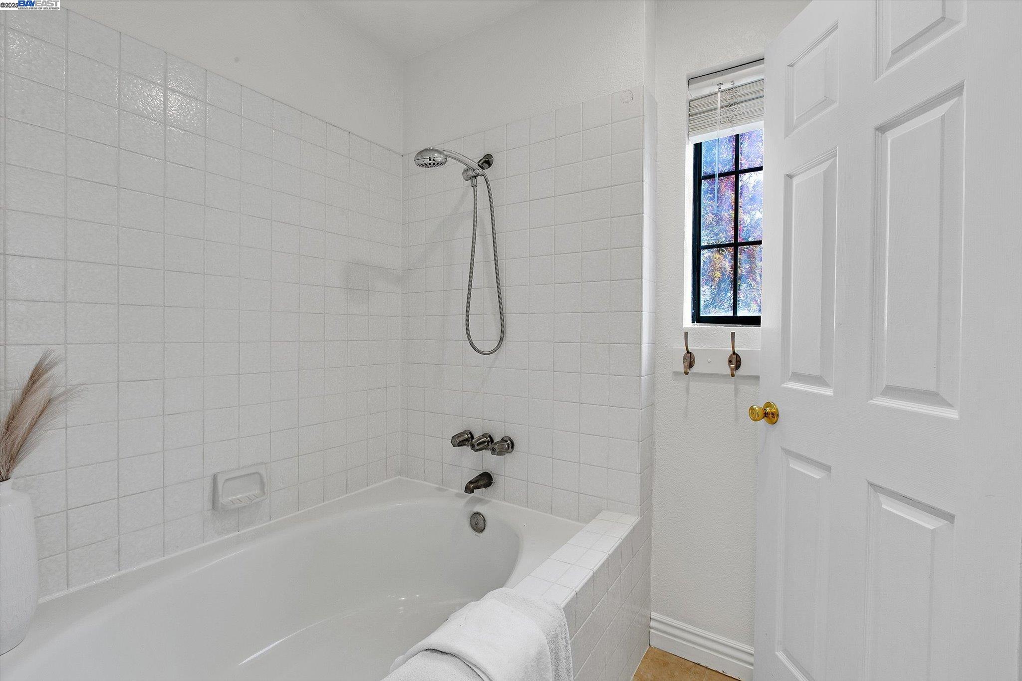 Detail Gallery Image 25 of 37 For 600 Praderia Cir, Fremont,  CA 94539 - 3 Beds | 3 Baths